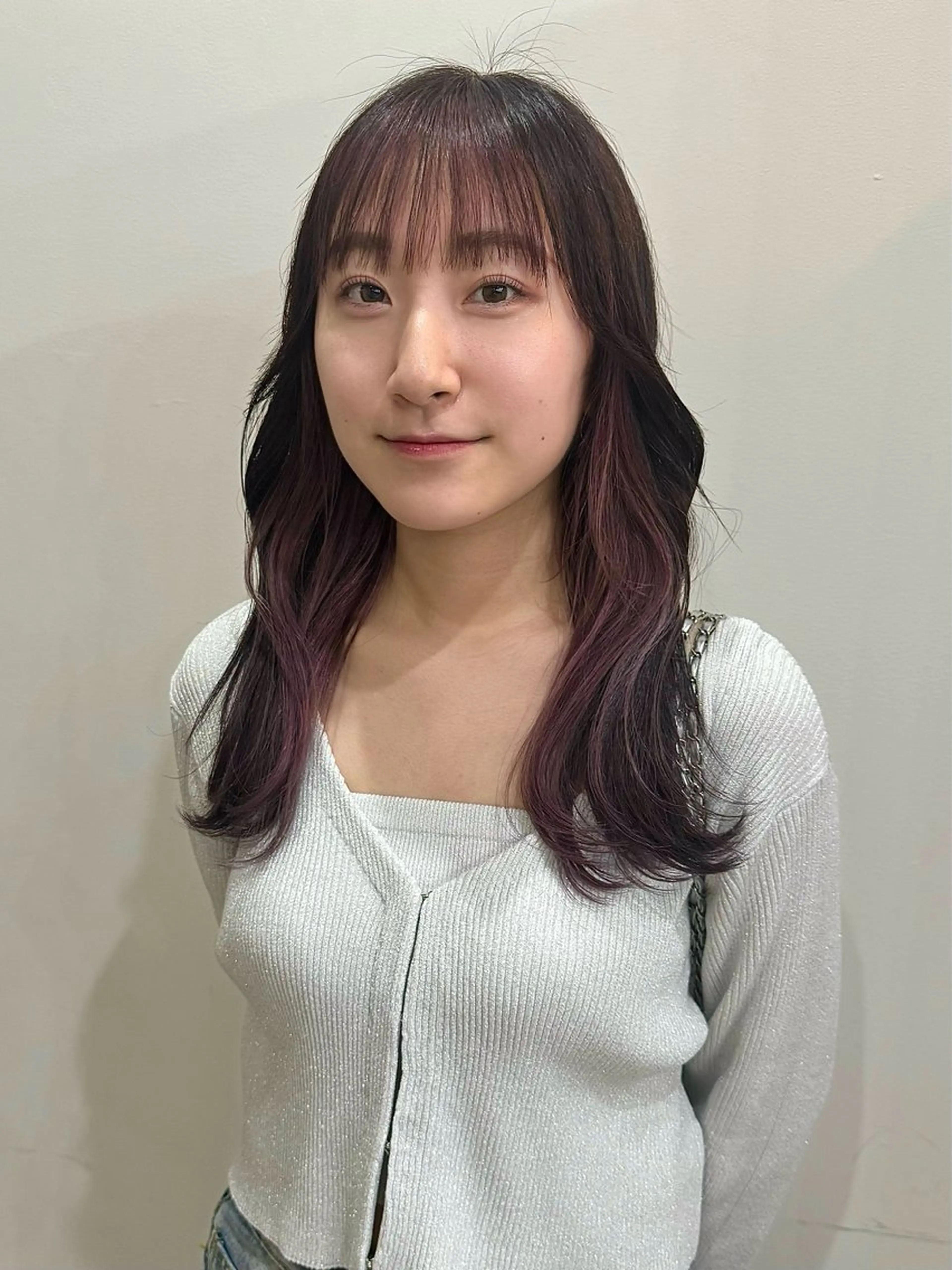 セミロング カラー ミストバング  フェイスフレーミング ラベンダーカラー ラベンダーピンク ピンクカラー 切りっぱなしボブ/ ブリーチカラー/大塚のヘアスタイル