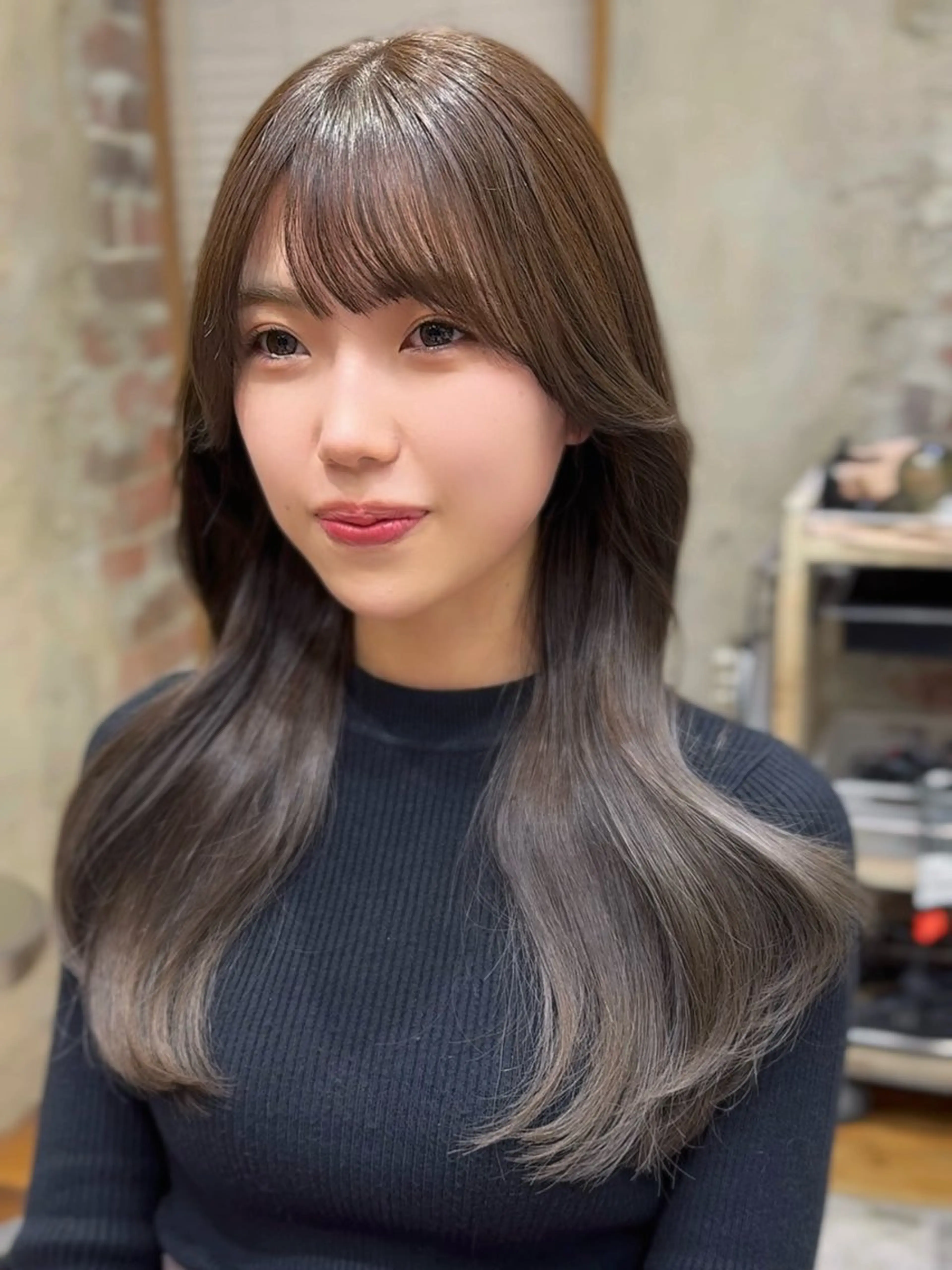 ロング カラー ヘアアレンジ くびれヘア レイヤーカット 日本一の小顔カット/ ボブ/顔周り/韓国のヘアスタイル