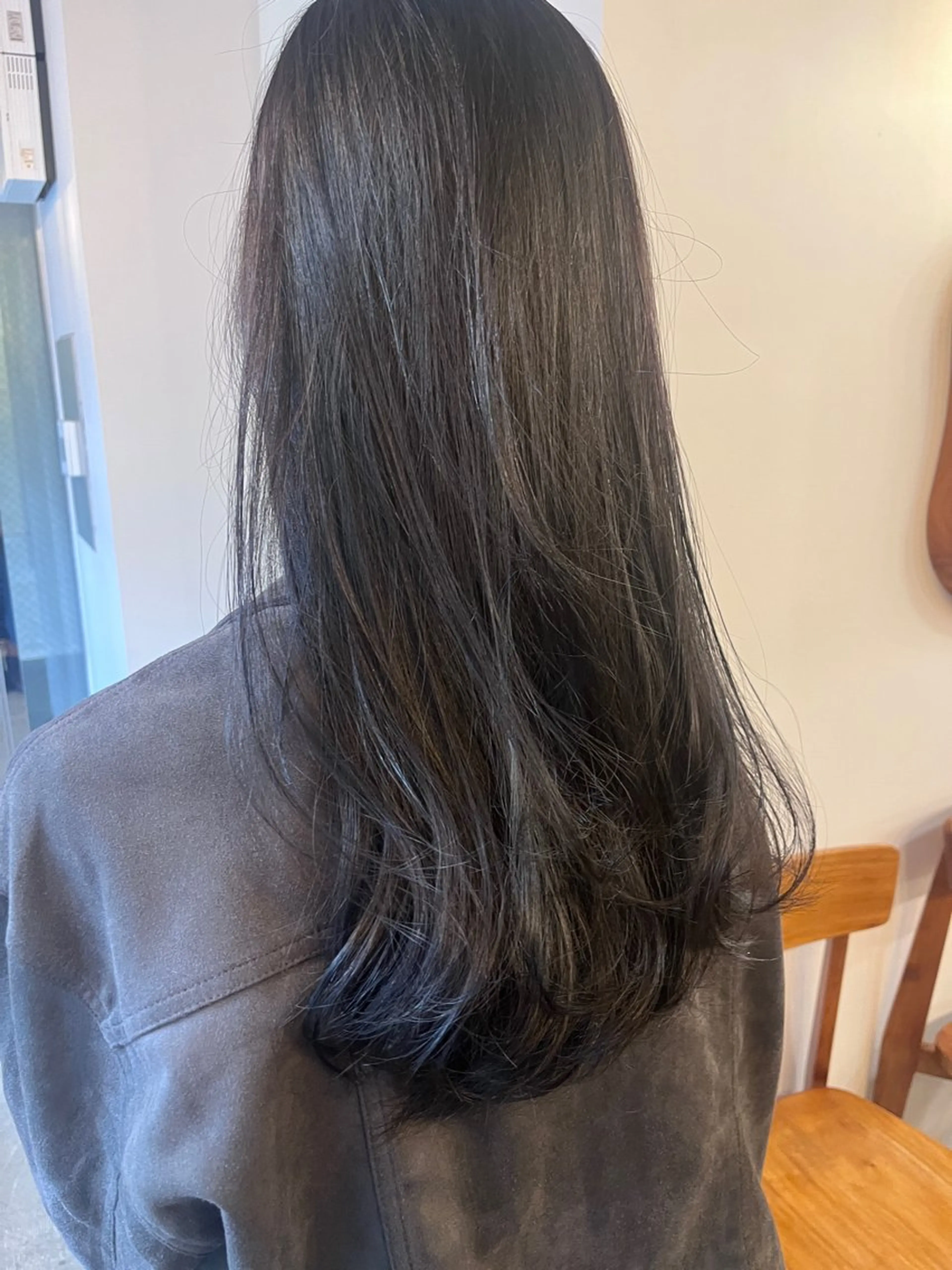 セミロング カラー ヘアカラー 尾藤 浩一のヘアスタイル