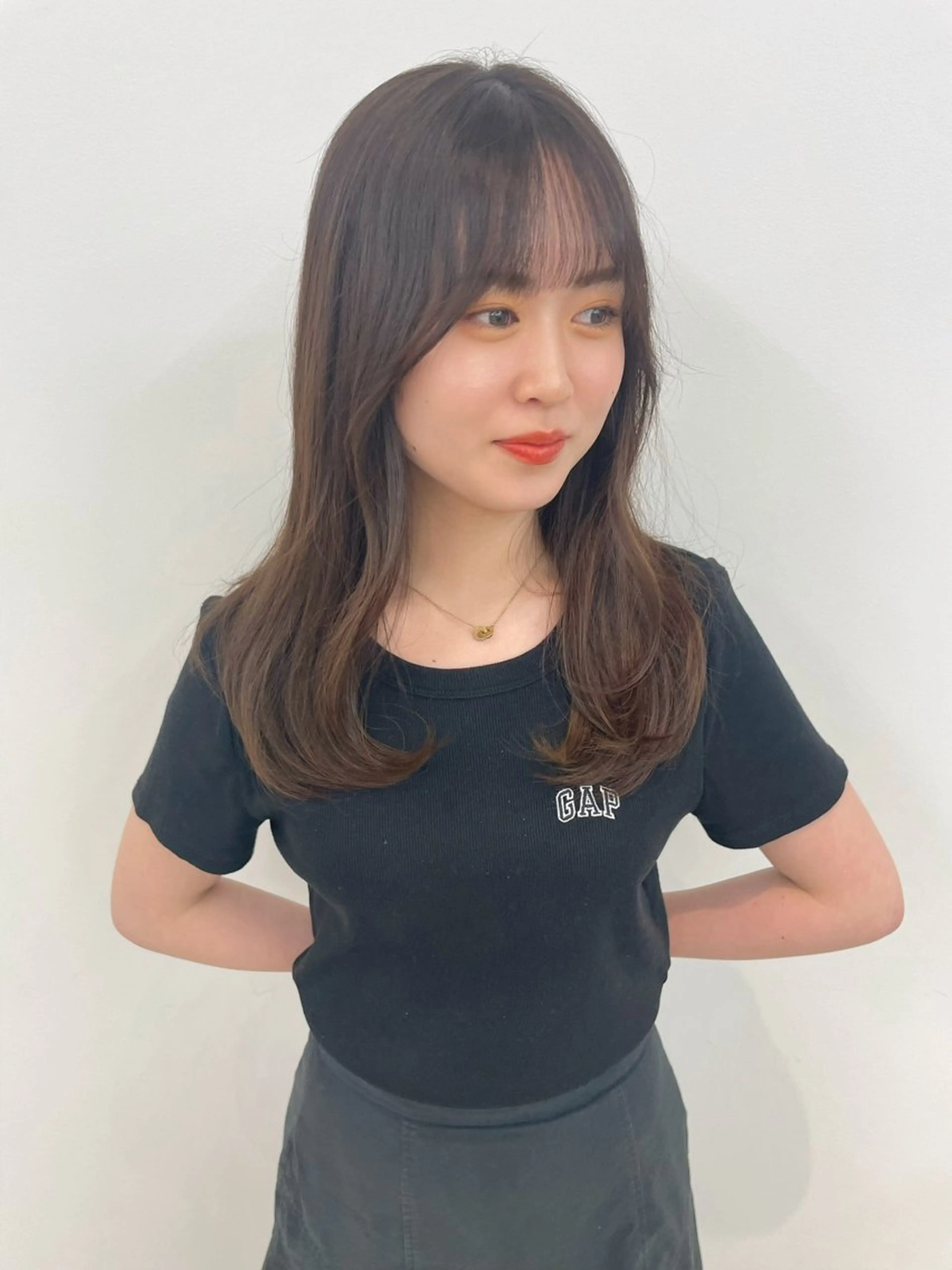 ロング くびれヘア 韓国風ヘア レイヤーカット ロング 小顔カット 似合わせカットが 得意な美容師のヘアスタイル