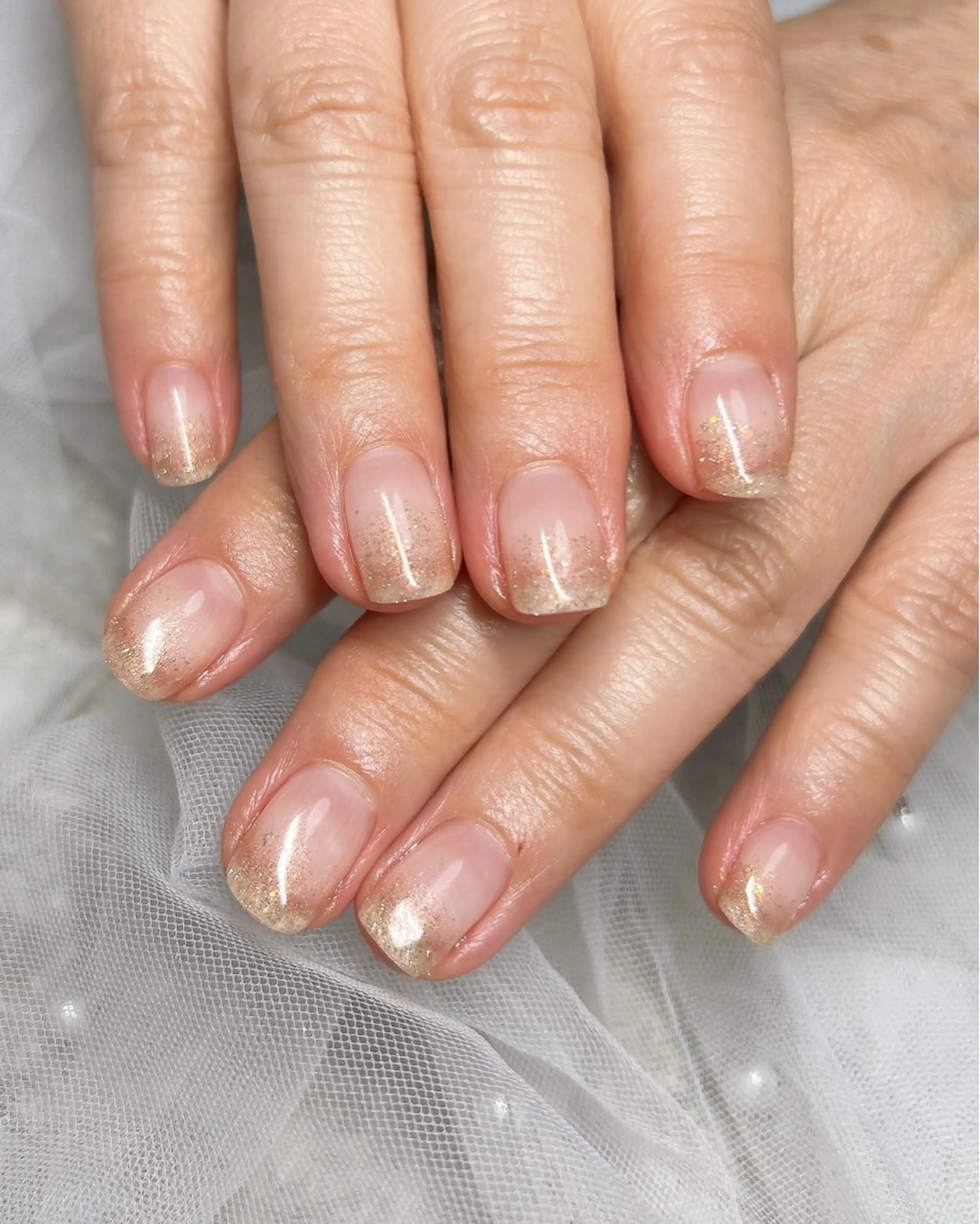 ネイル フラッシュネイル ジェルネイル グラデーション ラメ(グリッター) ラメグラデーション ハンドネイル ten nail salon　かえでのネイルデザイン