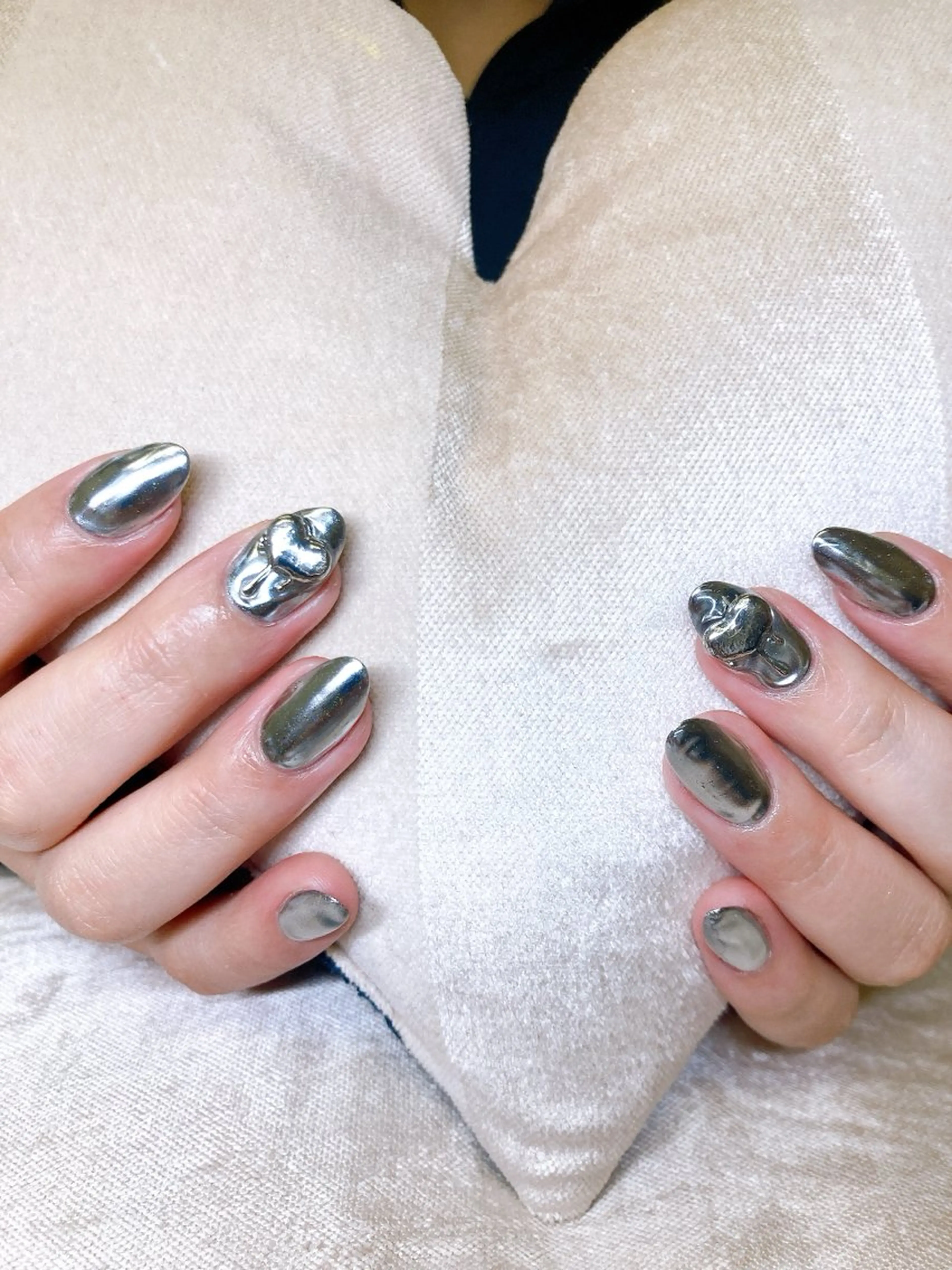 ネイル ECLAT エクラ所属・寺山 千鶴のネイルデザイン