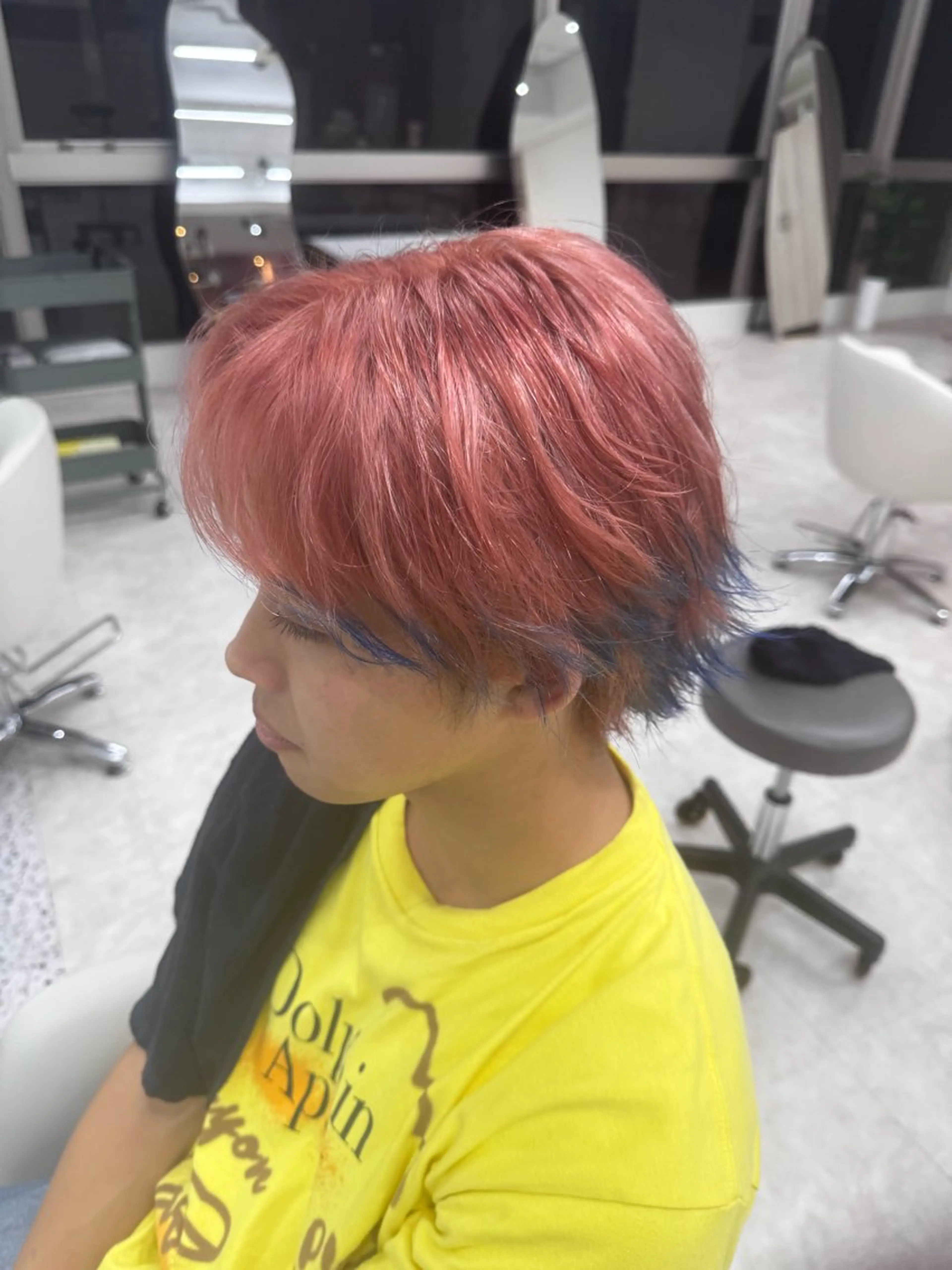 ショート カラー ブロンド ブルーカラー ピンクカラー ホワイトピンク ブリーチカラー✨ じょあ☆のヘアスタイル