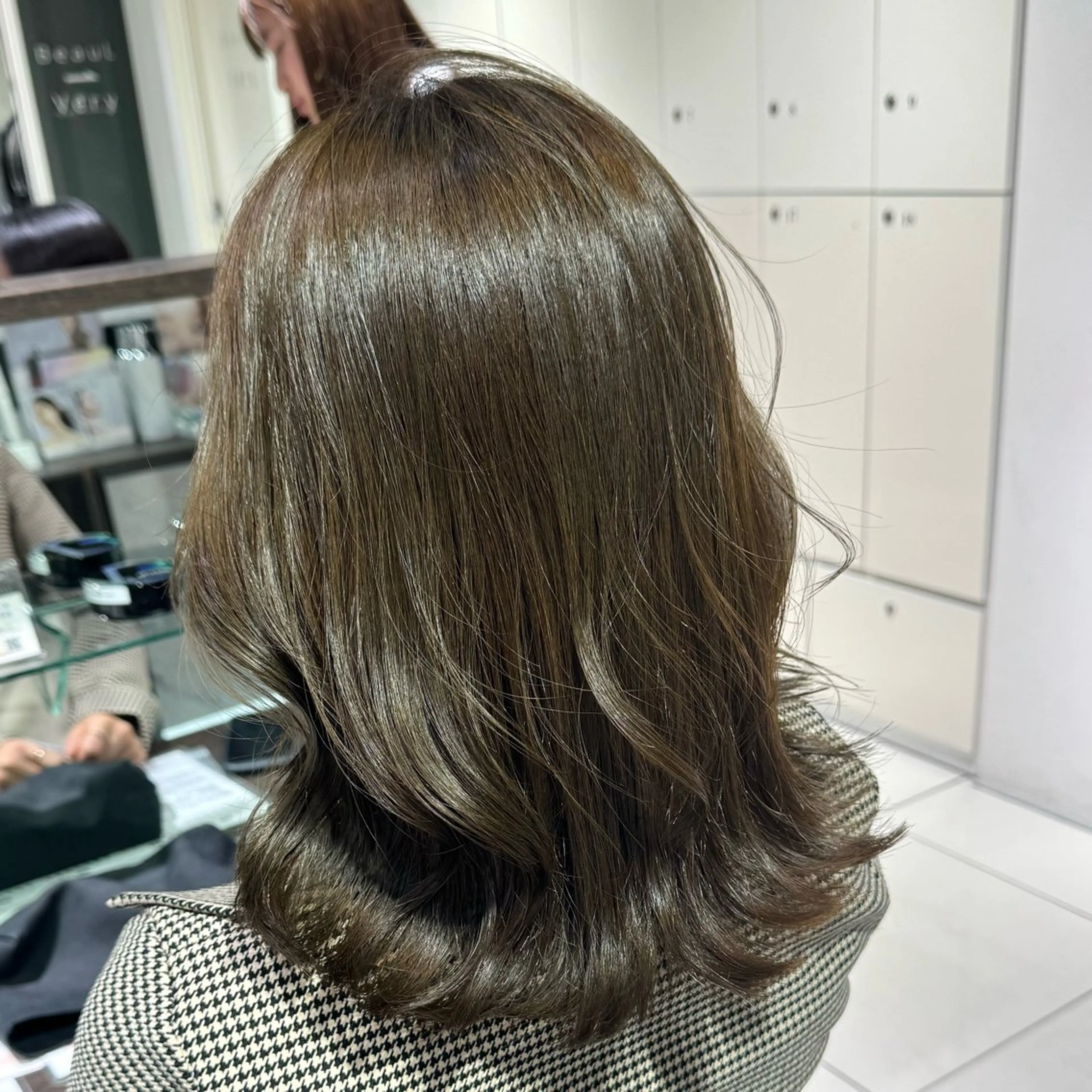 ロング カラー ヘアアレンジ ヘアカラー ブリーチなしカラー /ベージュ/安形翔のヘアスタイル