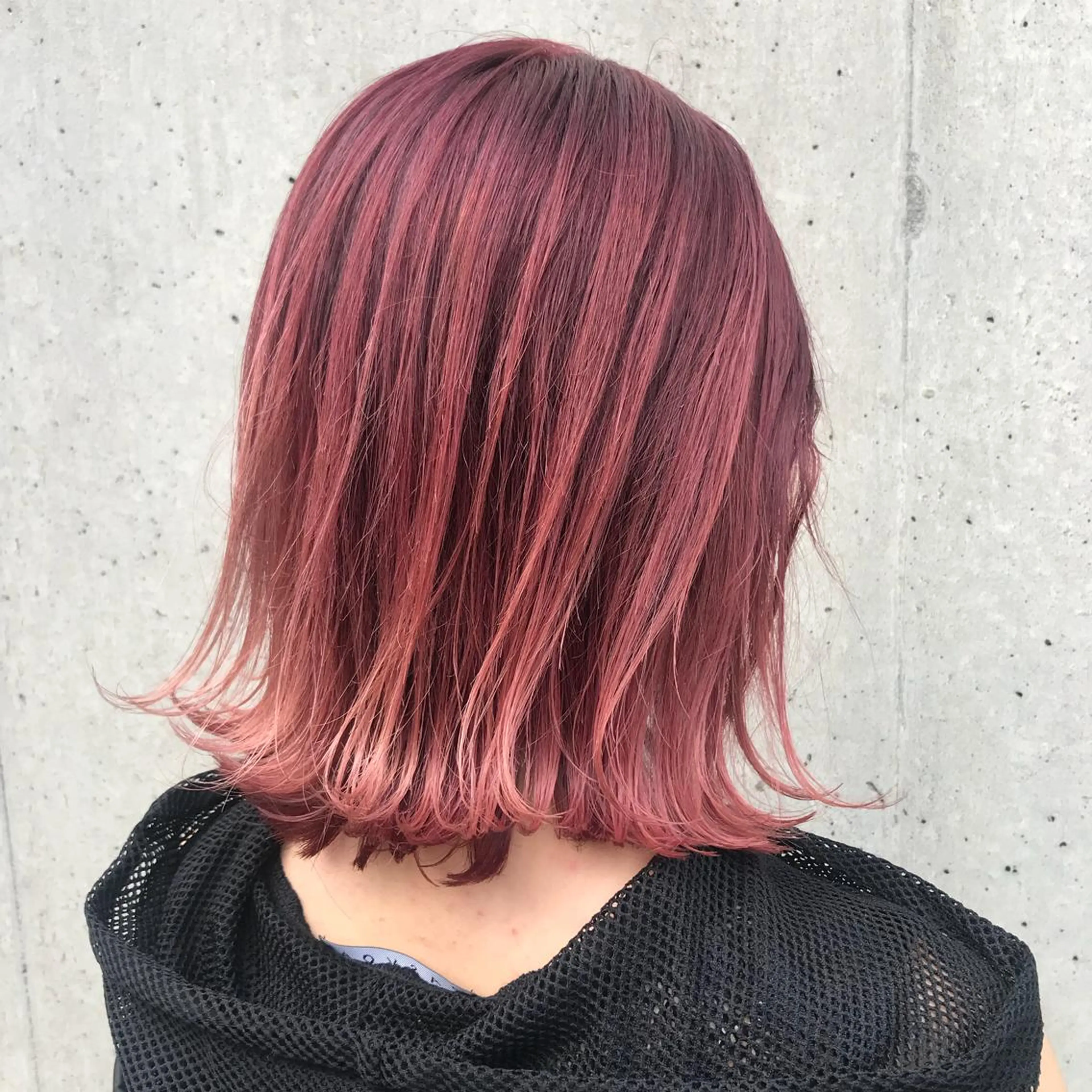 ミディアム カラー アッシュ ピンクカラー レッドカラー カット ヘアカラー トリートメント 韓国レイヤー/ミルク ティー🦋高橋　暖のヘアスタイル