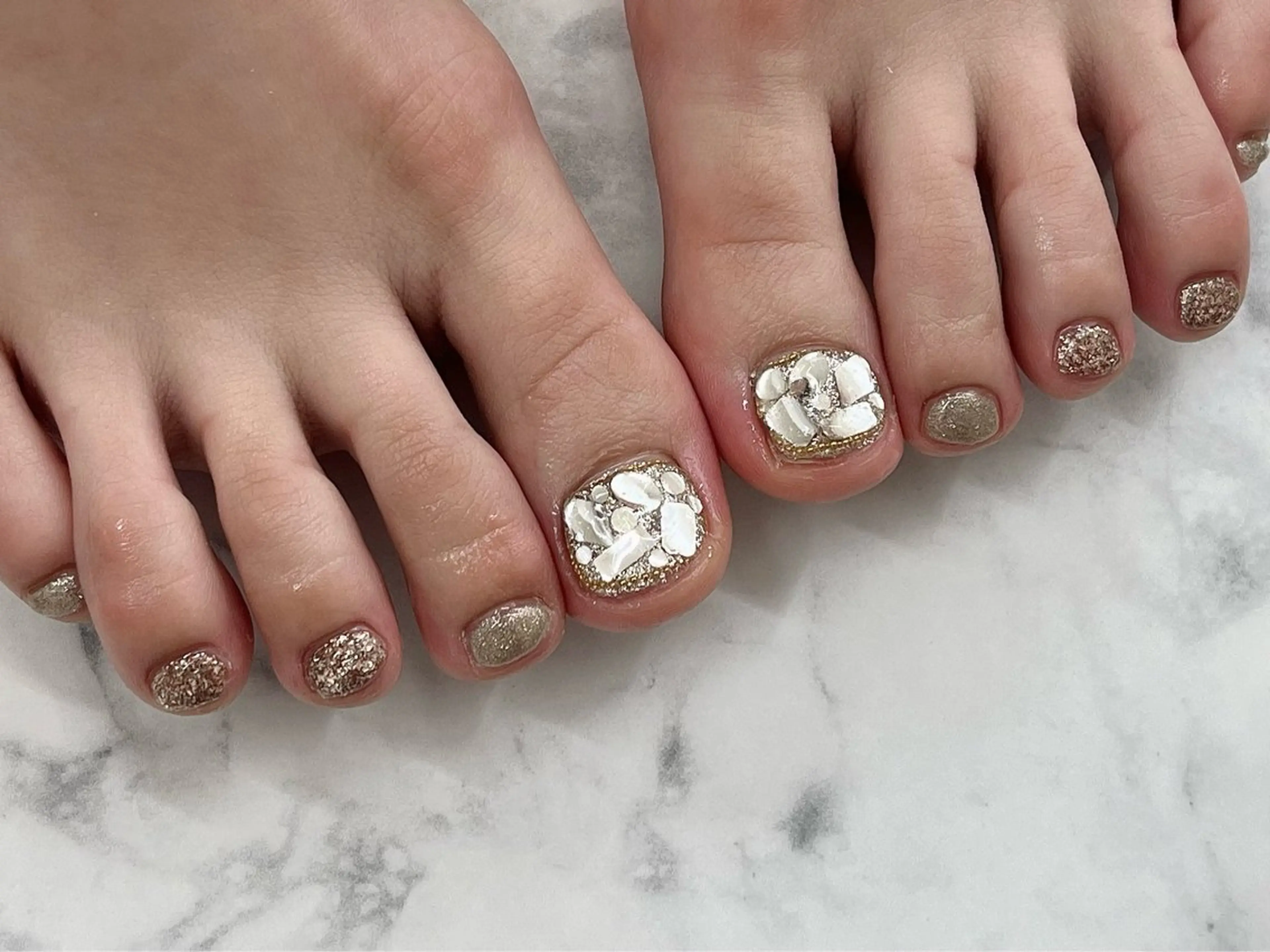 ネイル フットネイル Regene ARAKIのネイルデザイン