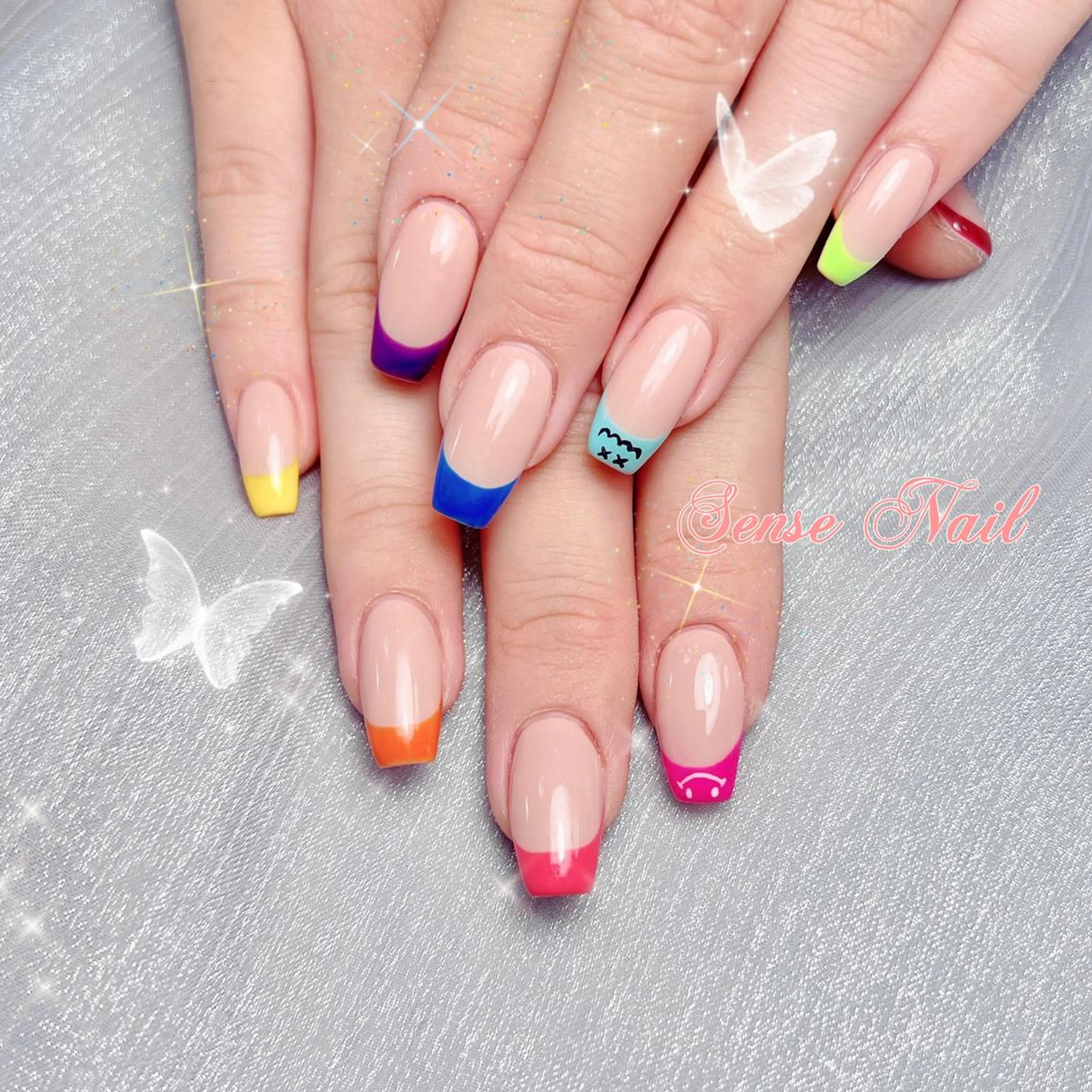 ネイル Kurieitibu 🍬Byu~tīのネイルデザイン