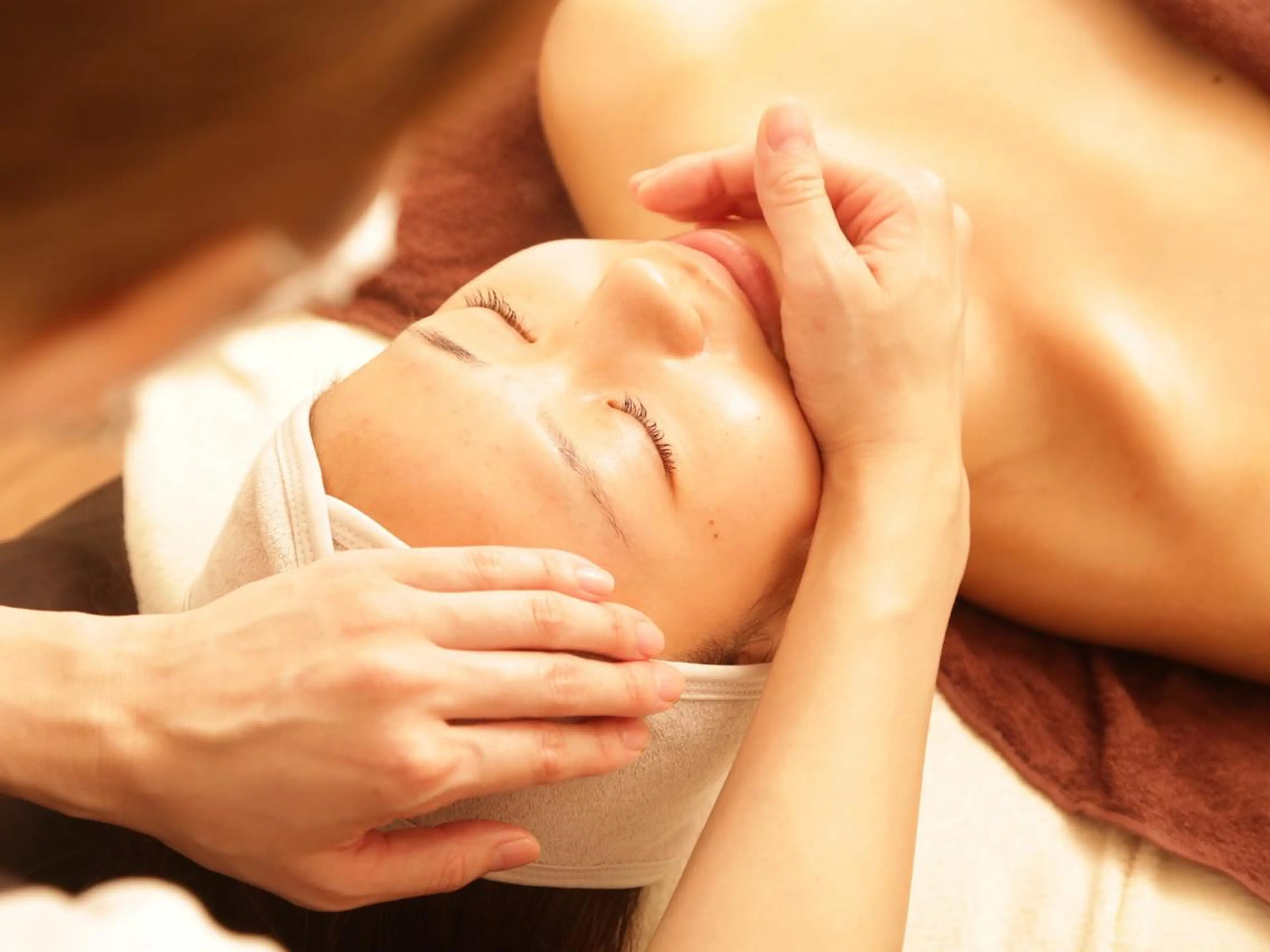 大満足のフェイシャルデコルテマッサージ❤︎毛穴吸引、リンパドレナージュ、パック付で全て叶う大満足エステ❤︎の写真