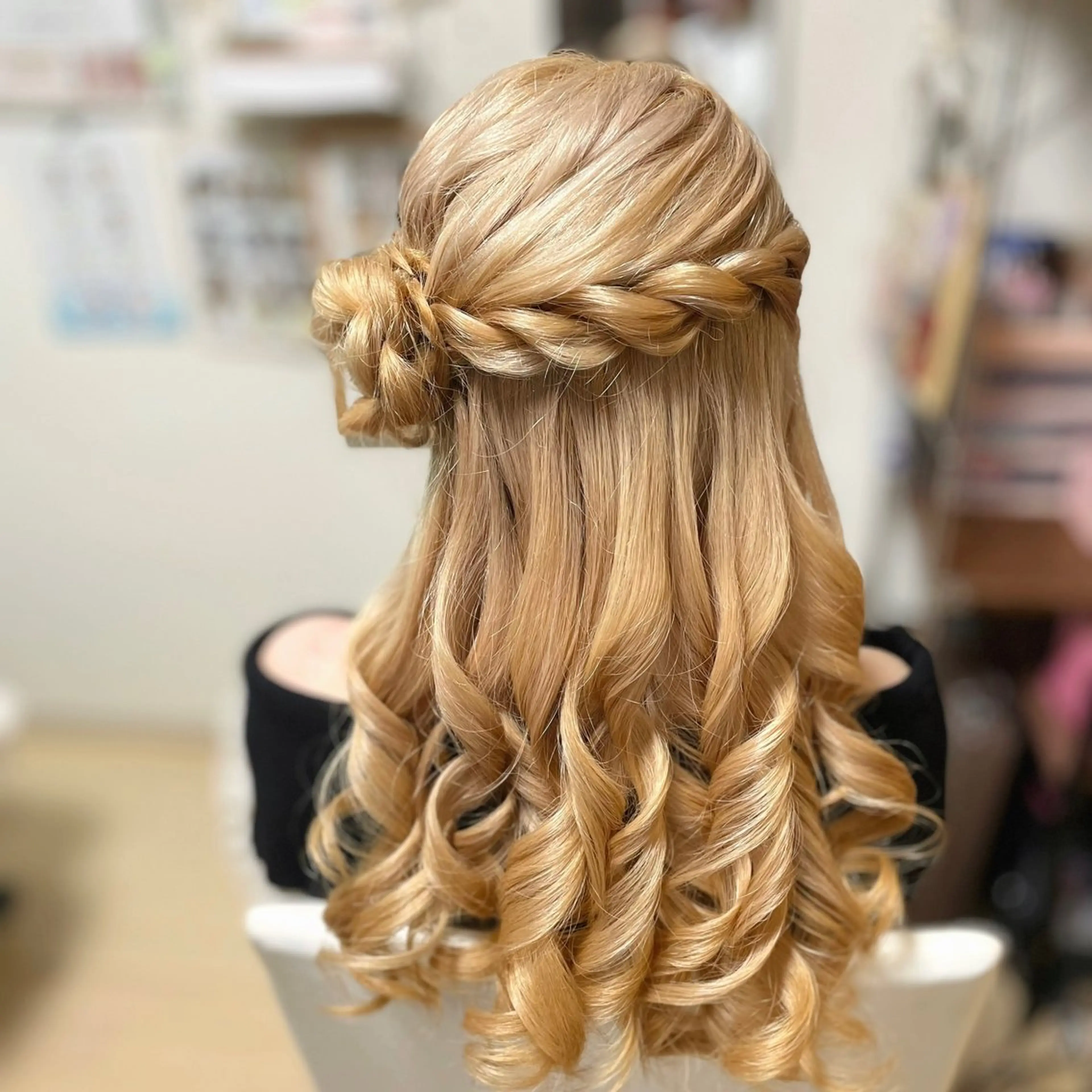 ヘアアレンジ ハーフアップ お団子ヘア ヘアセット イーチブライト EachBrightのその他イメージ