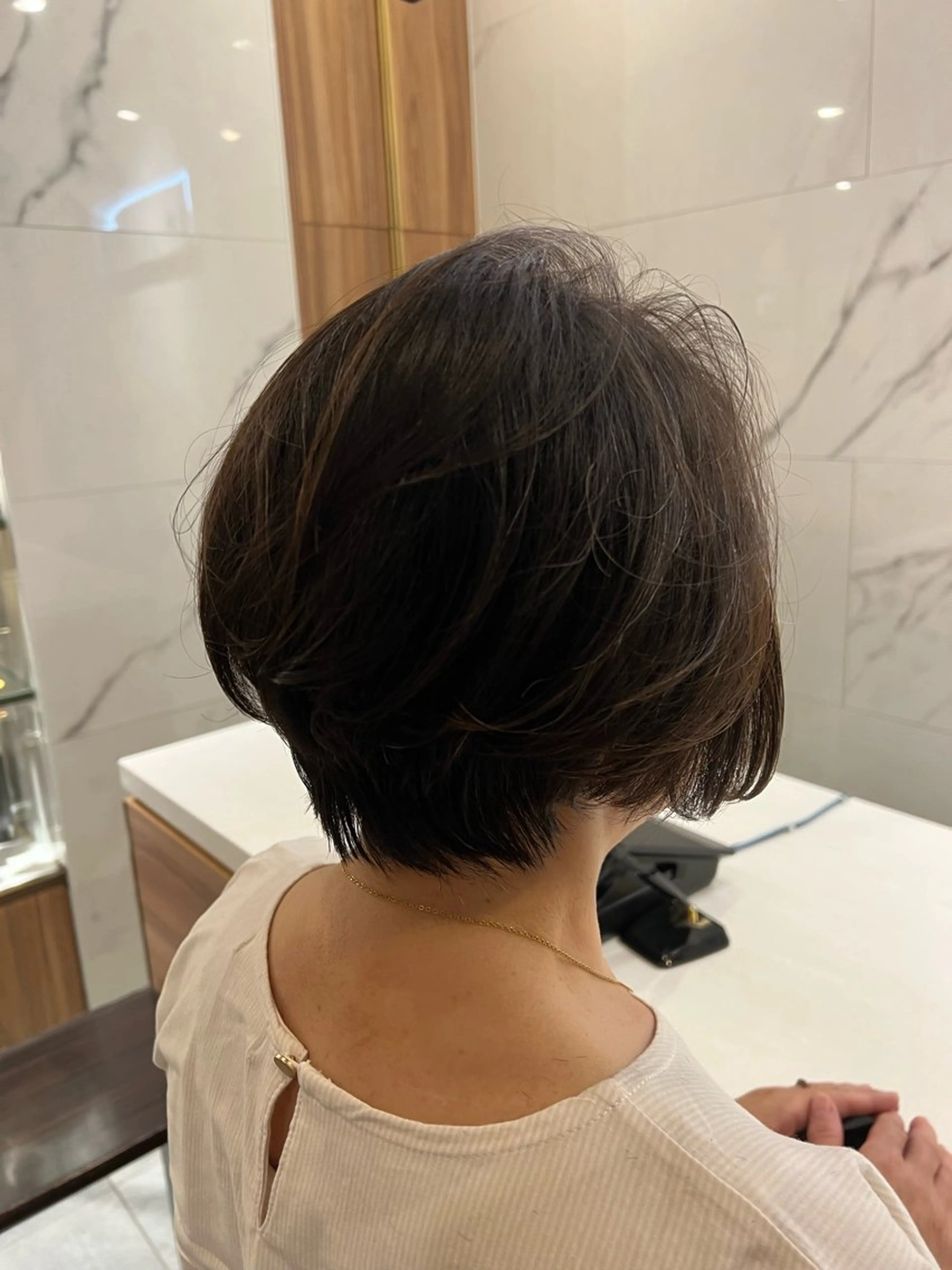 ショート 村中 逸紀のヘアスタイル