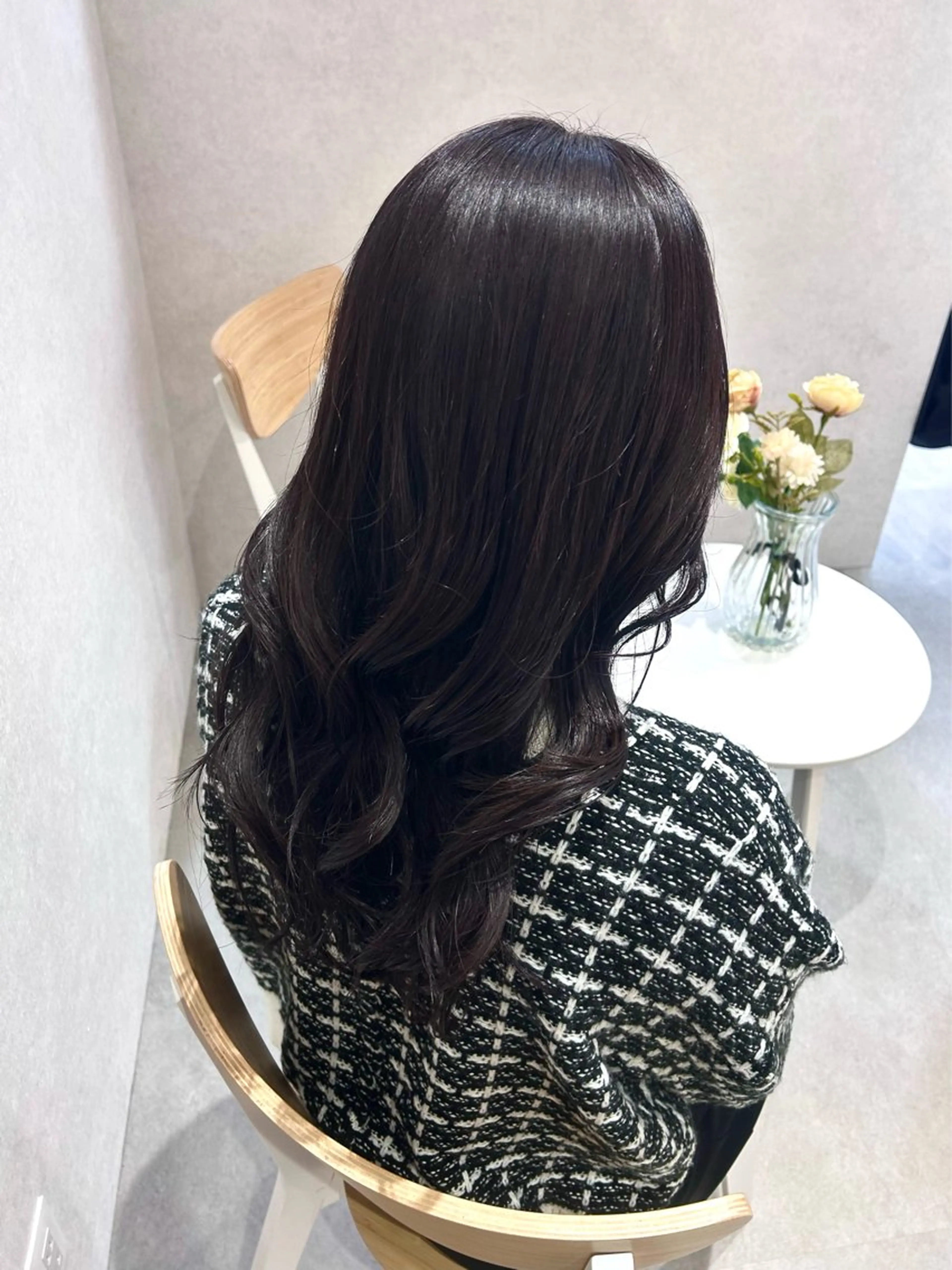 迷ったらコレ👑【骨格やパーソナルカラーみて診断似合うを提案🌷】カット+美容液カラー👑の写真