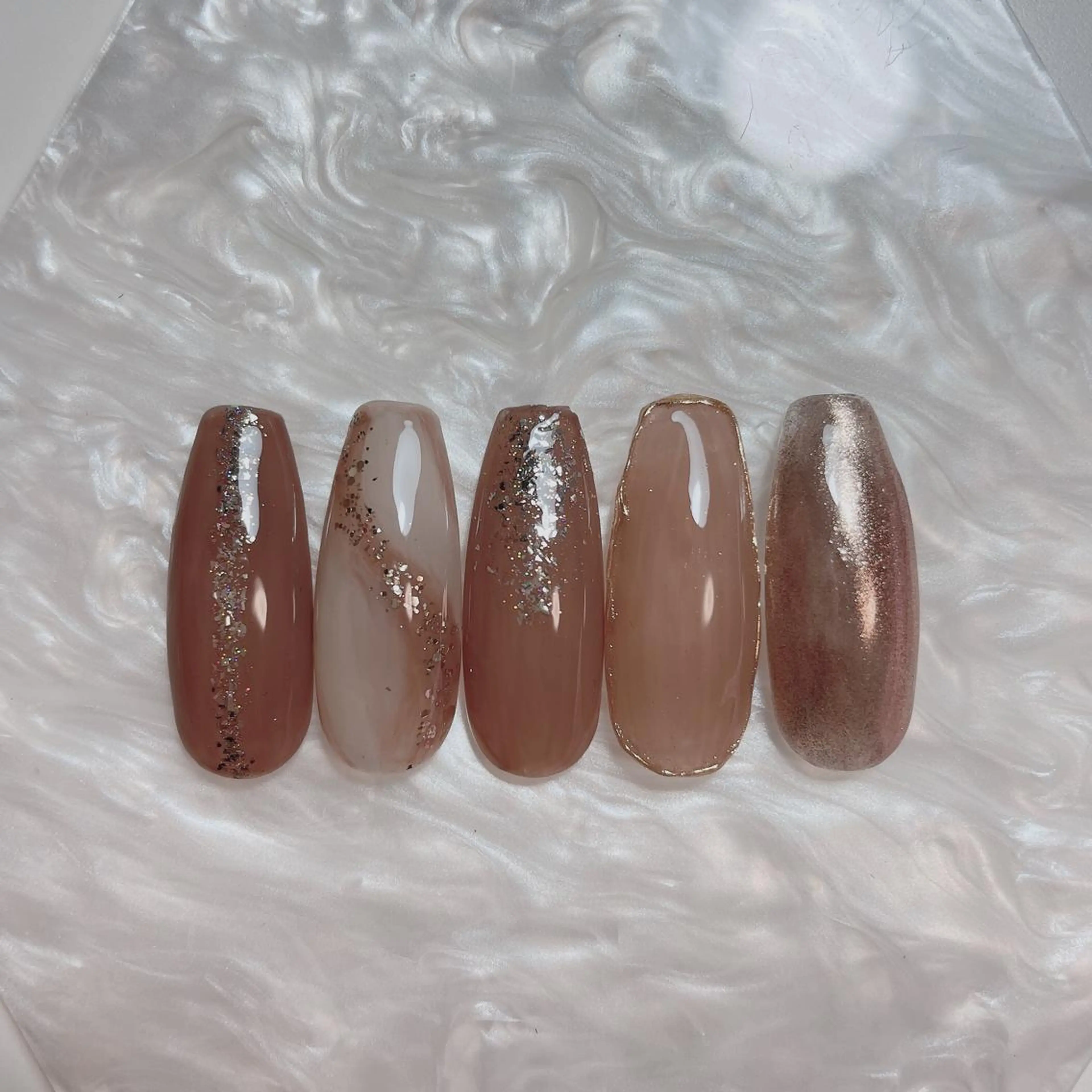 ネイル ゴールド ラメ(グリッター) ミラーネイル ニュアンスネイル salon avance.のその他イメージ