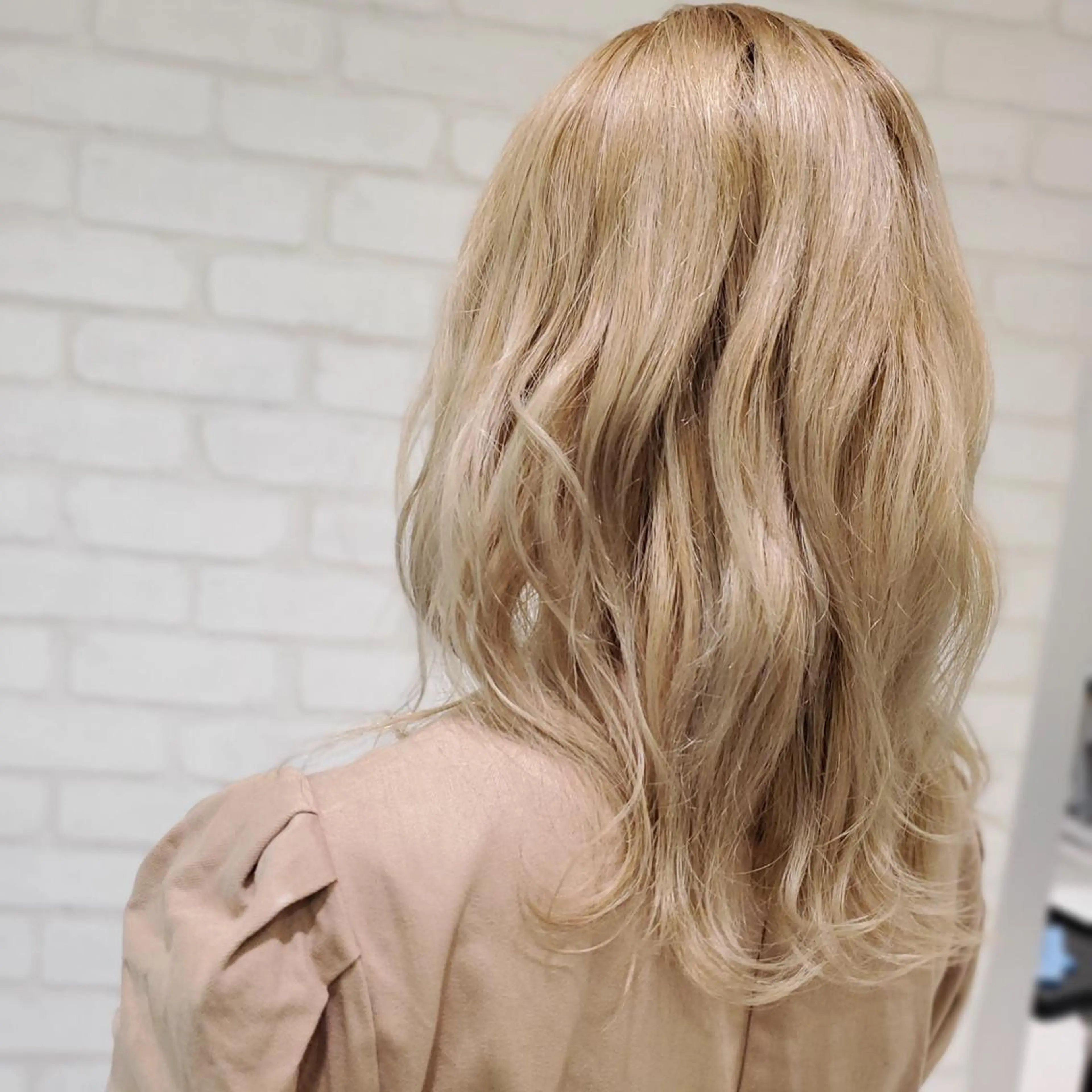 セミロング カラー ヘアカラー EARTH 池田　雄太のヘアスタイル