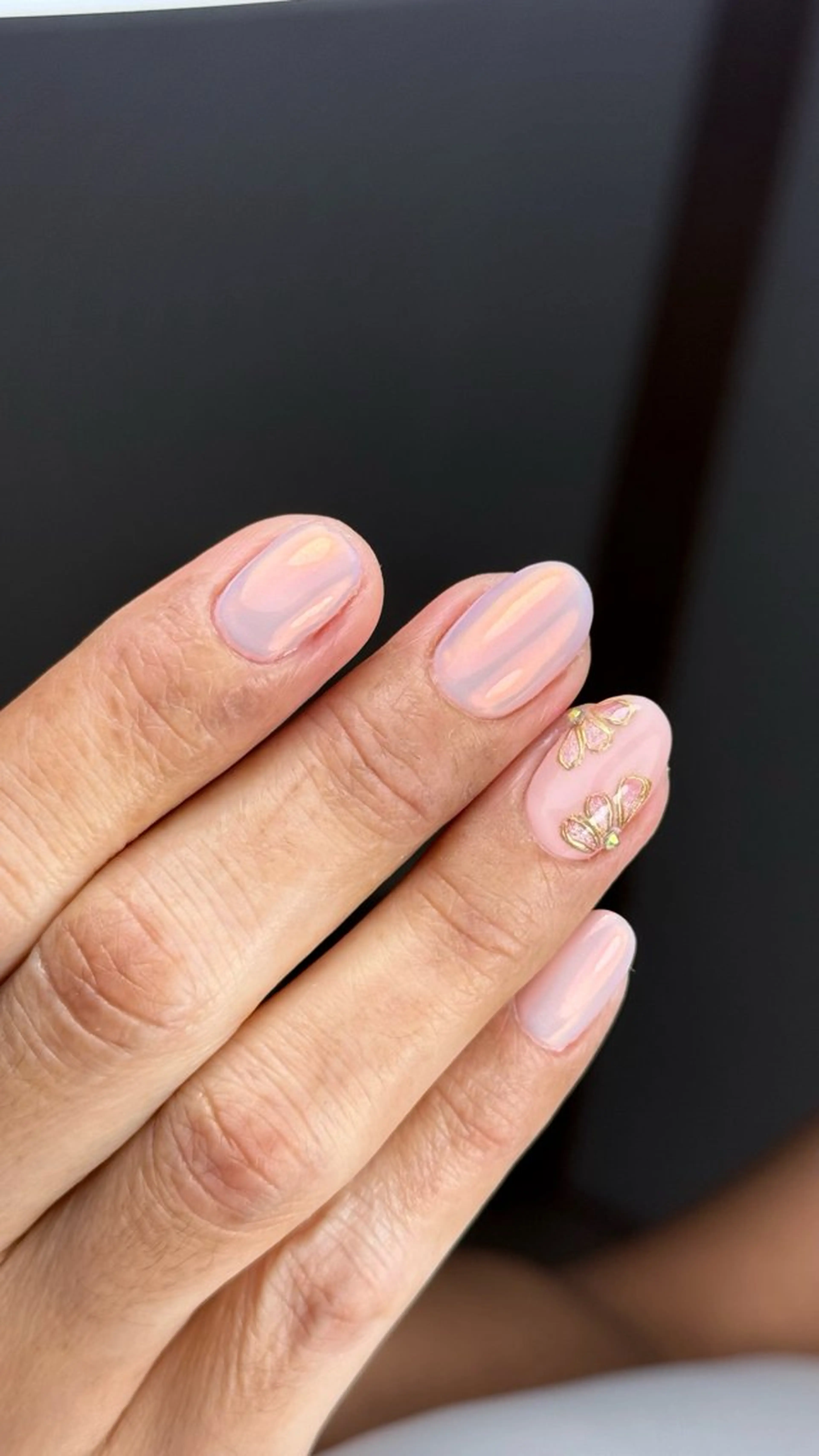 ネイル オーロラネイル ナオネイルサロン所属・オトヤ ナオミのネイルデザイン