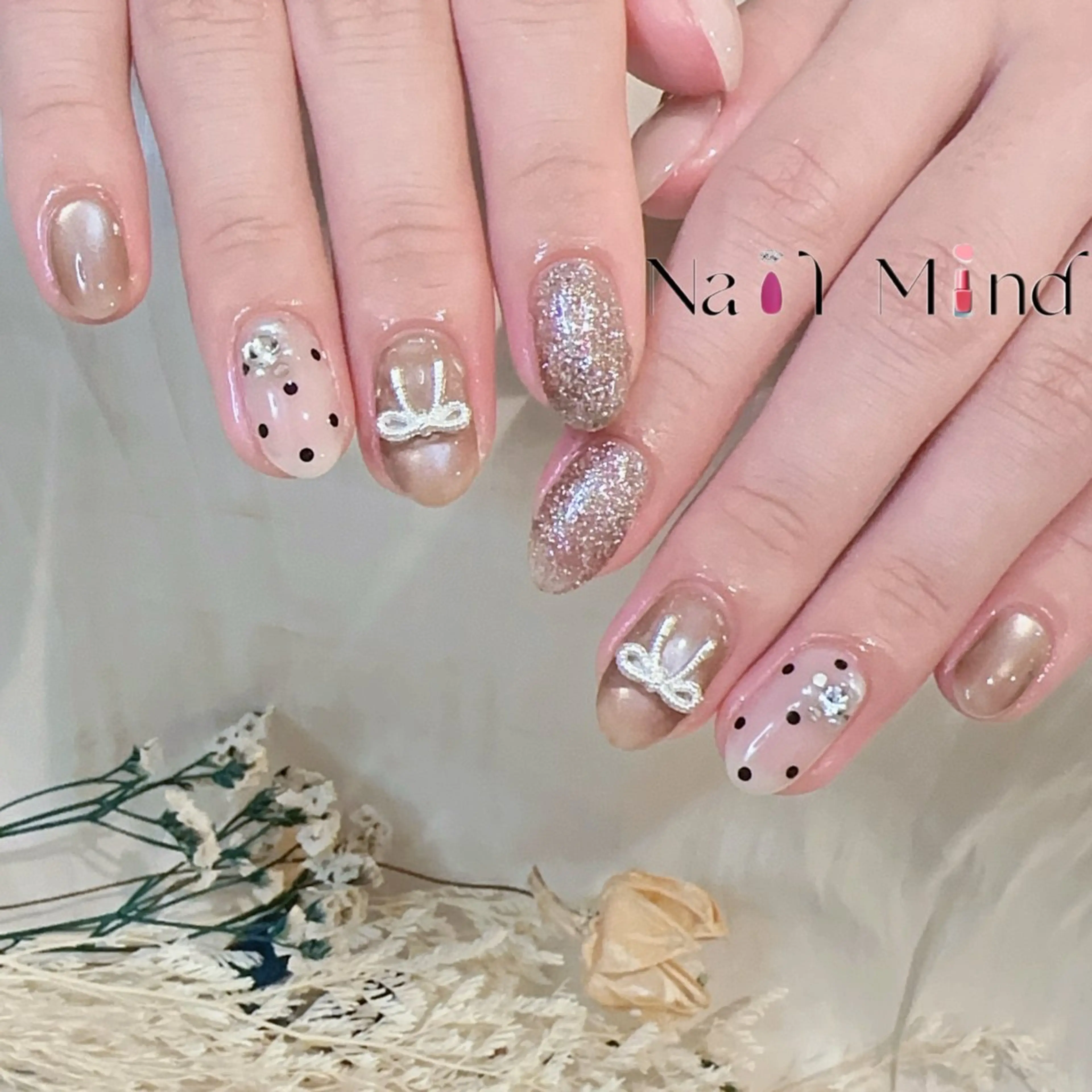 ネイル ドット ガーリー ラメ(グリッター) マグネットネイル ハンドネイル Nail Mind (NaONail）のネイルデザイン