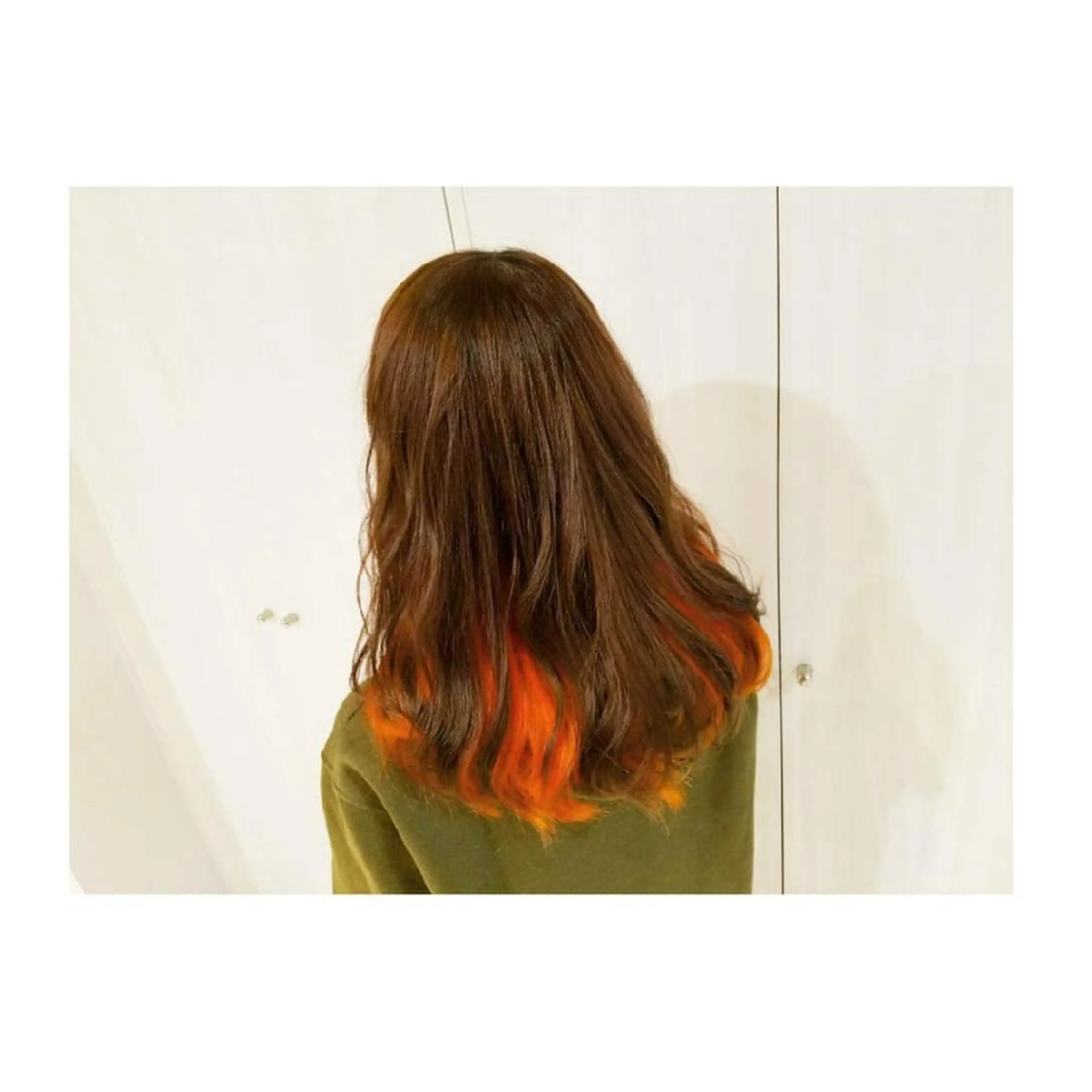 ロング カラー ブリーチ インナーカラー オレンジ Luana 矢場町のヘアスタイル