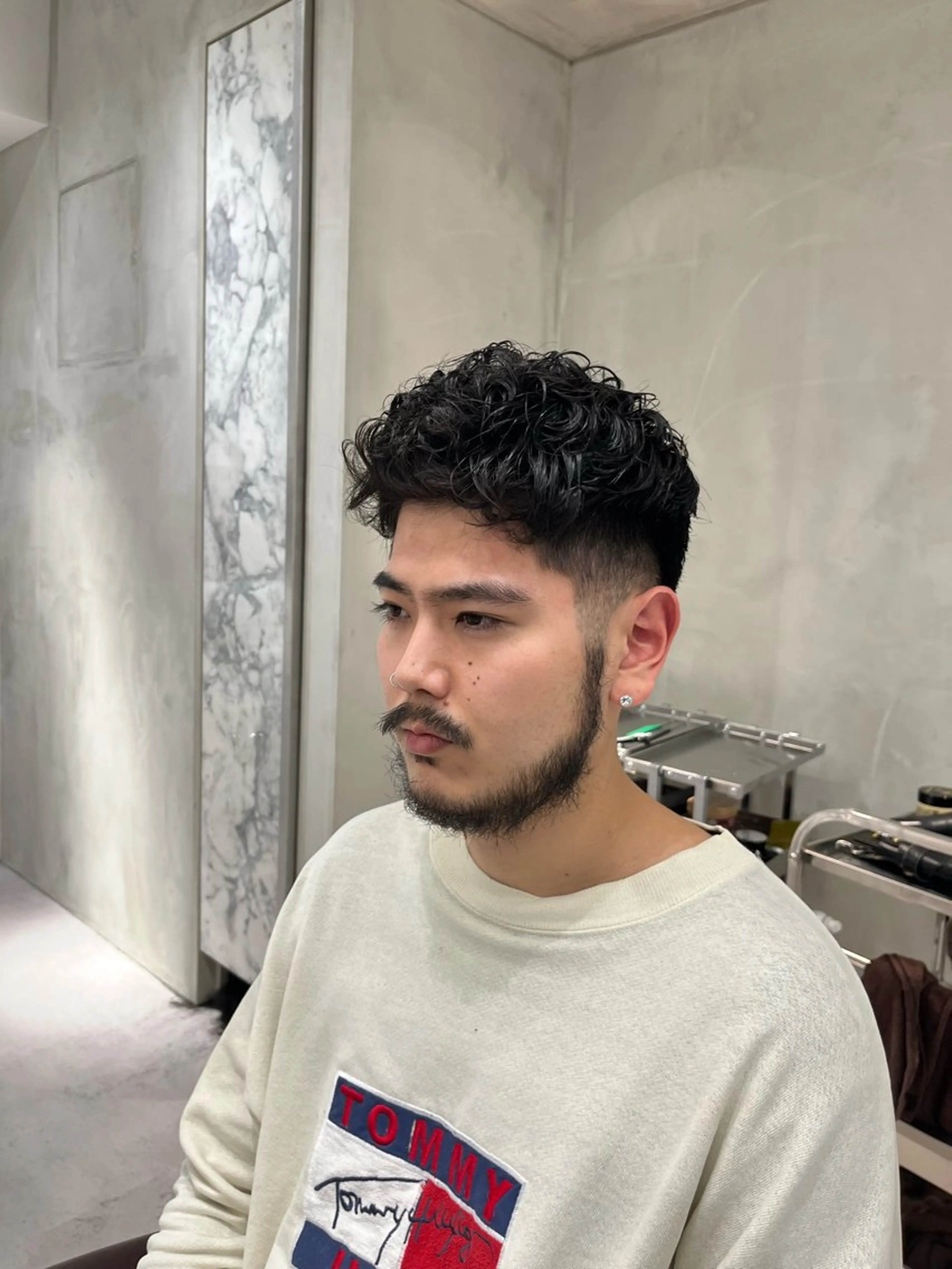 ショート soen所属・⚡メンズパーマフ ェードカットTomyのヘアスタイル