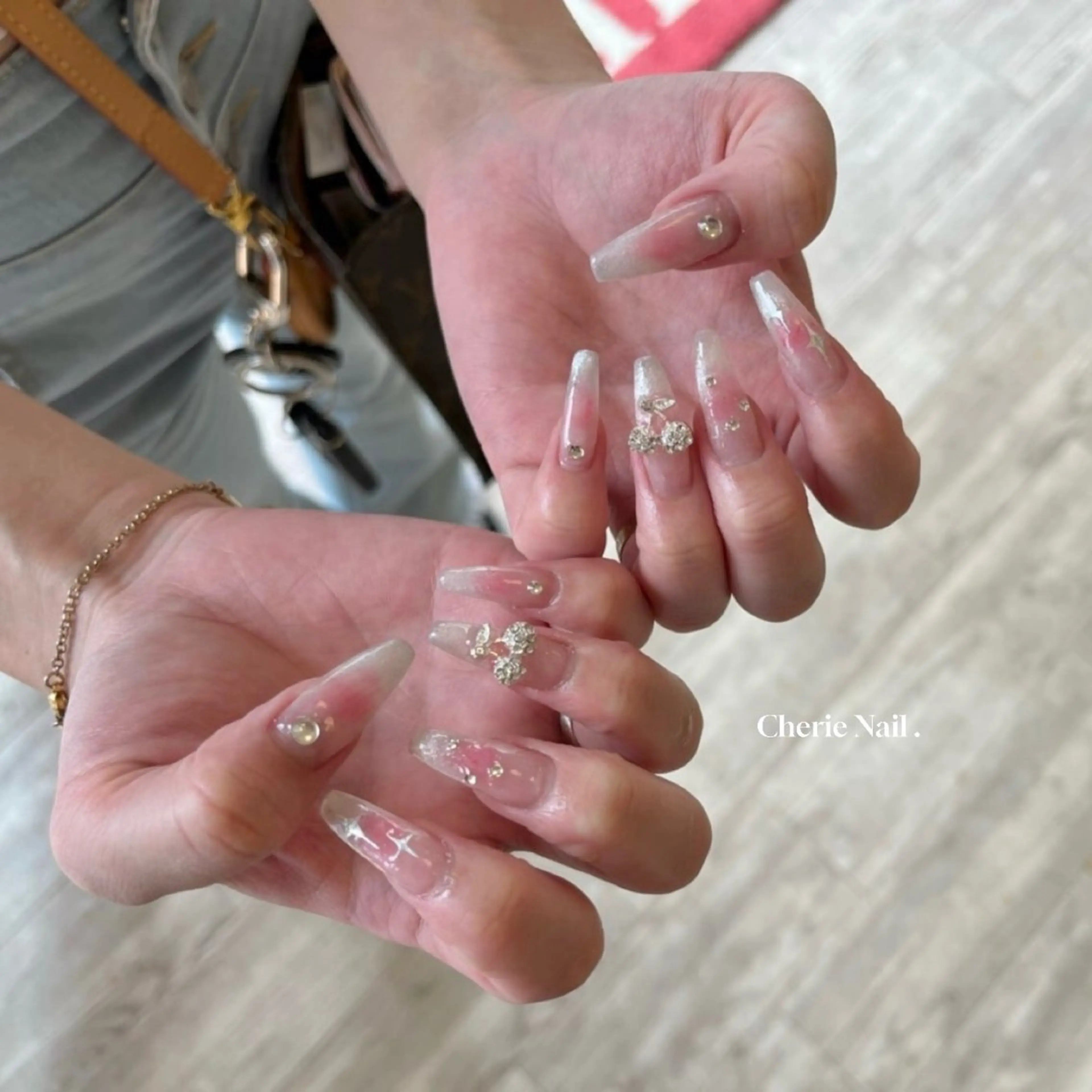 ネイル チークネイル Cherie Nailのネイルデザイン