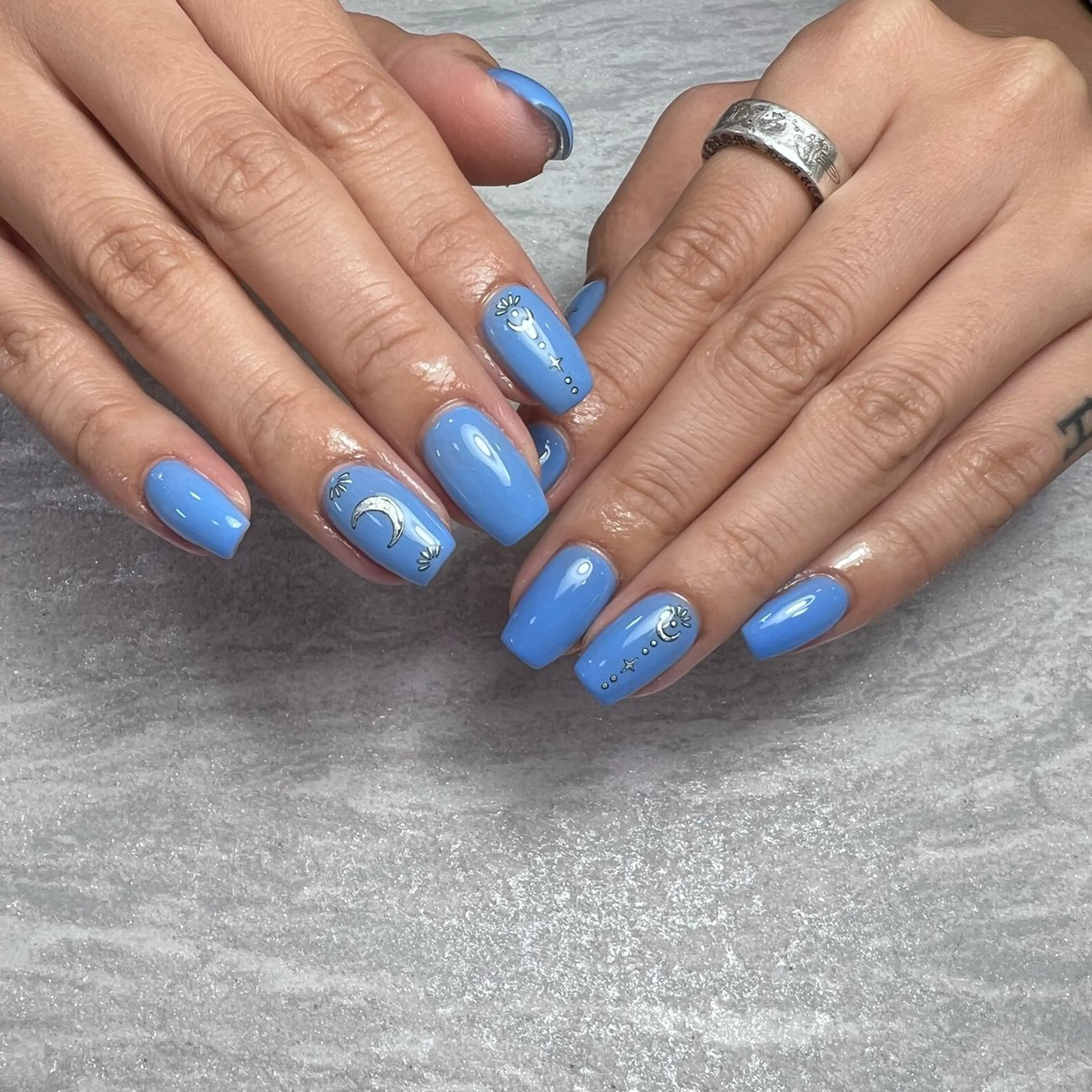 ネイル NAIL303所属・NAIL303 🛼 SHIORIのネイルデザイン