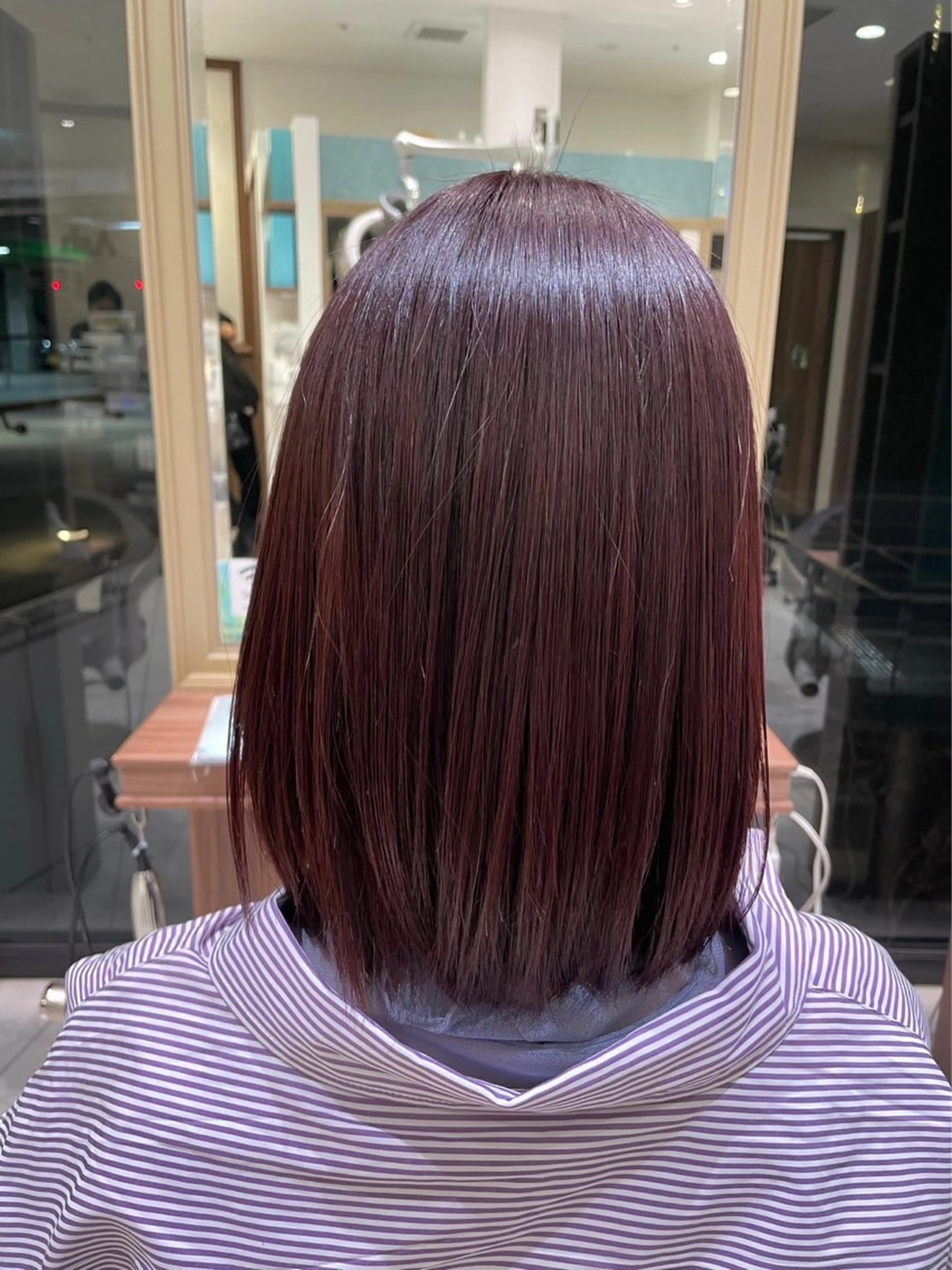 セミロング 加藤 里歩のヘアスタイル