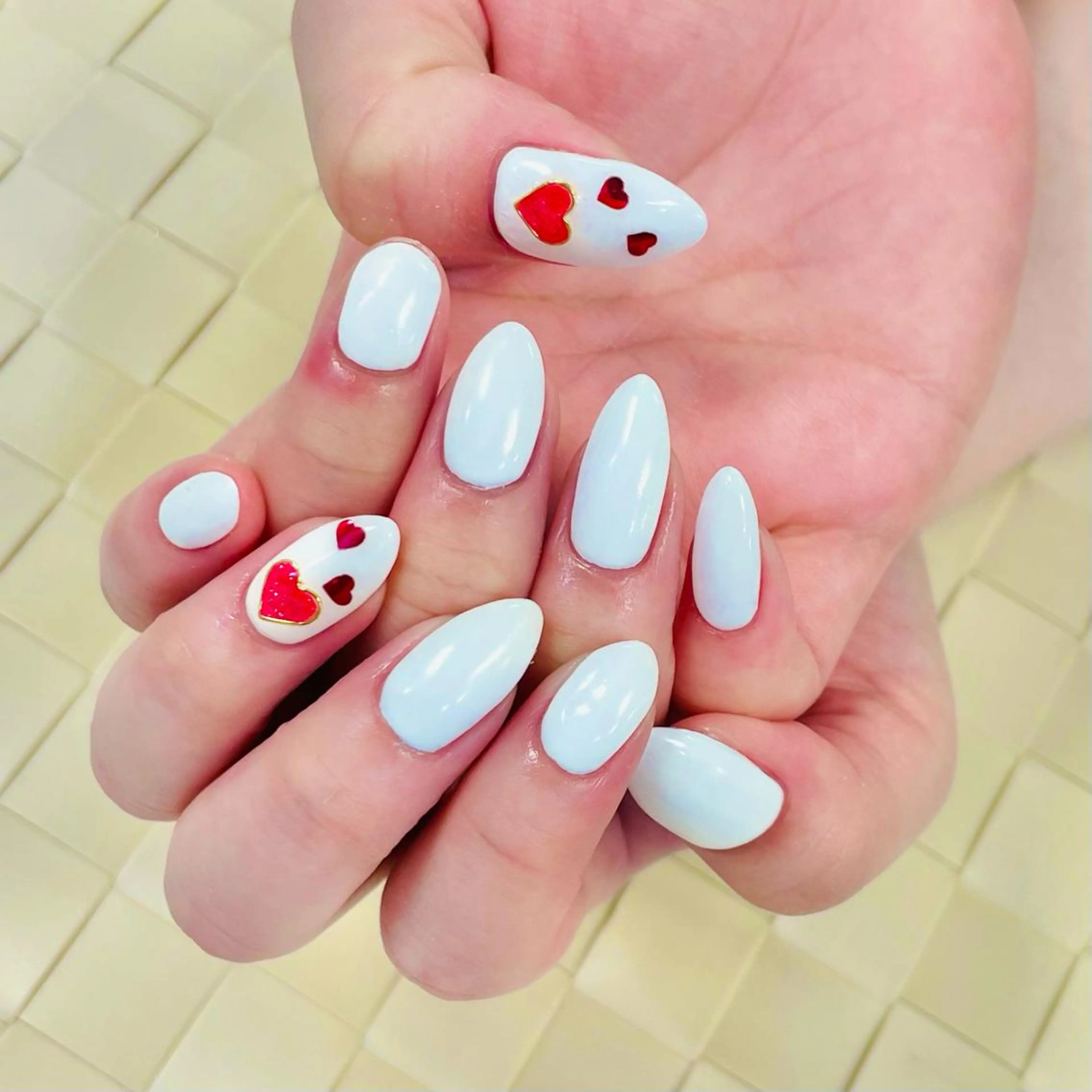 ネイル e+LUCIA NAIL関内店所属・花岡 佑紀のネイルデザイン