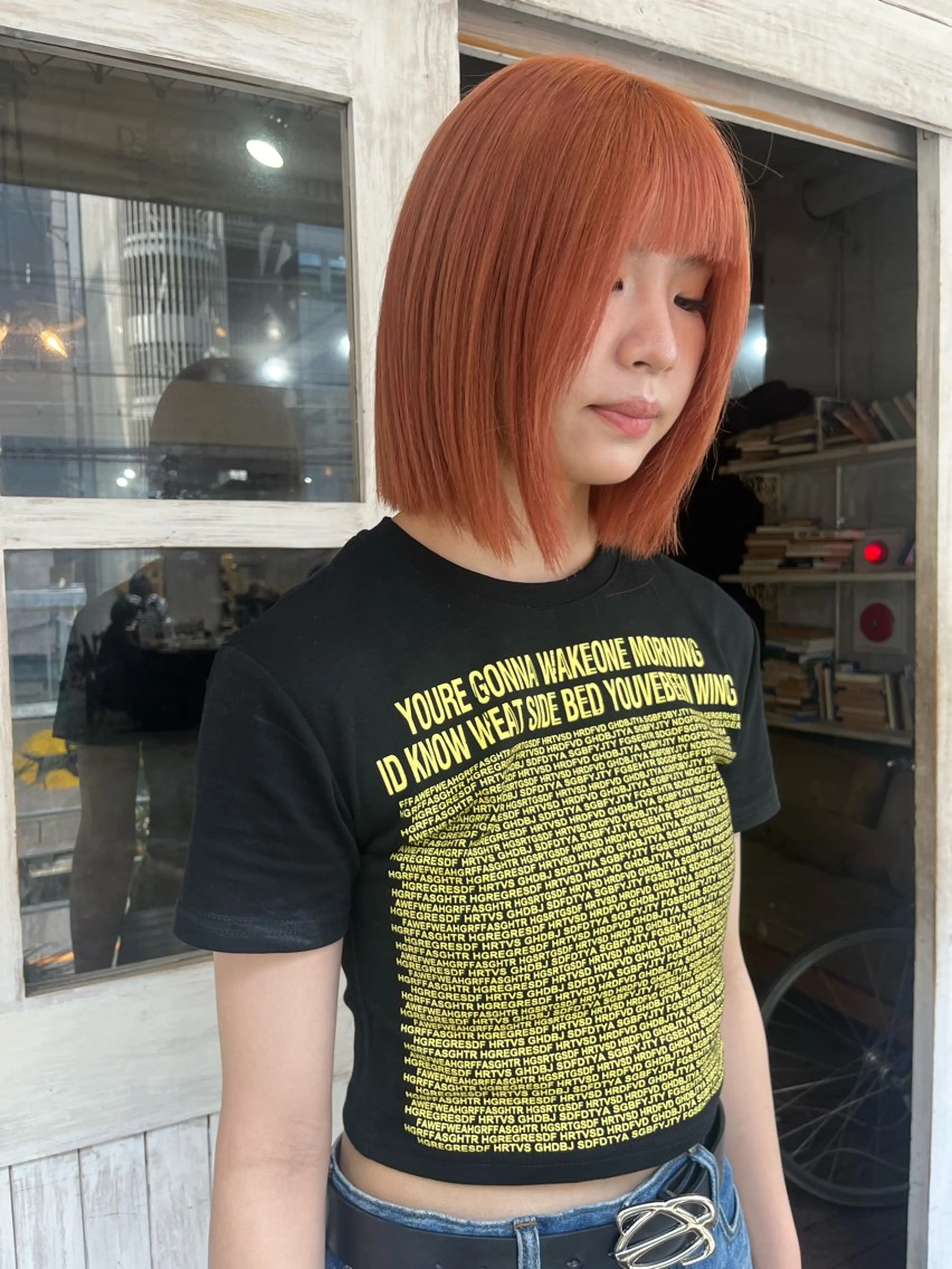 ミディアム カット ヘアカラー トリートメント ハイトーン/顔まわり レイヤー/YUKAのヘアスタイル