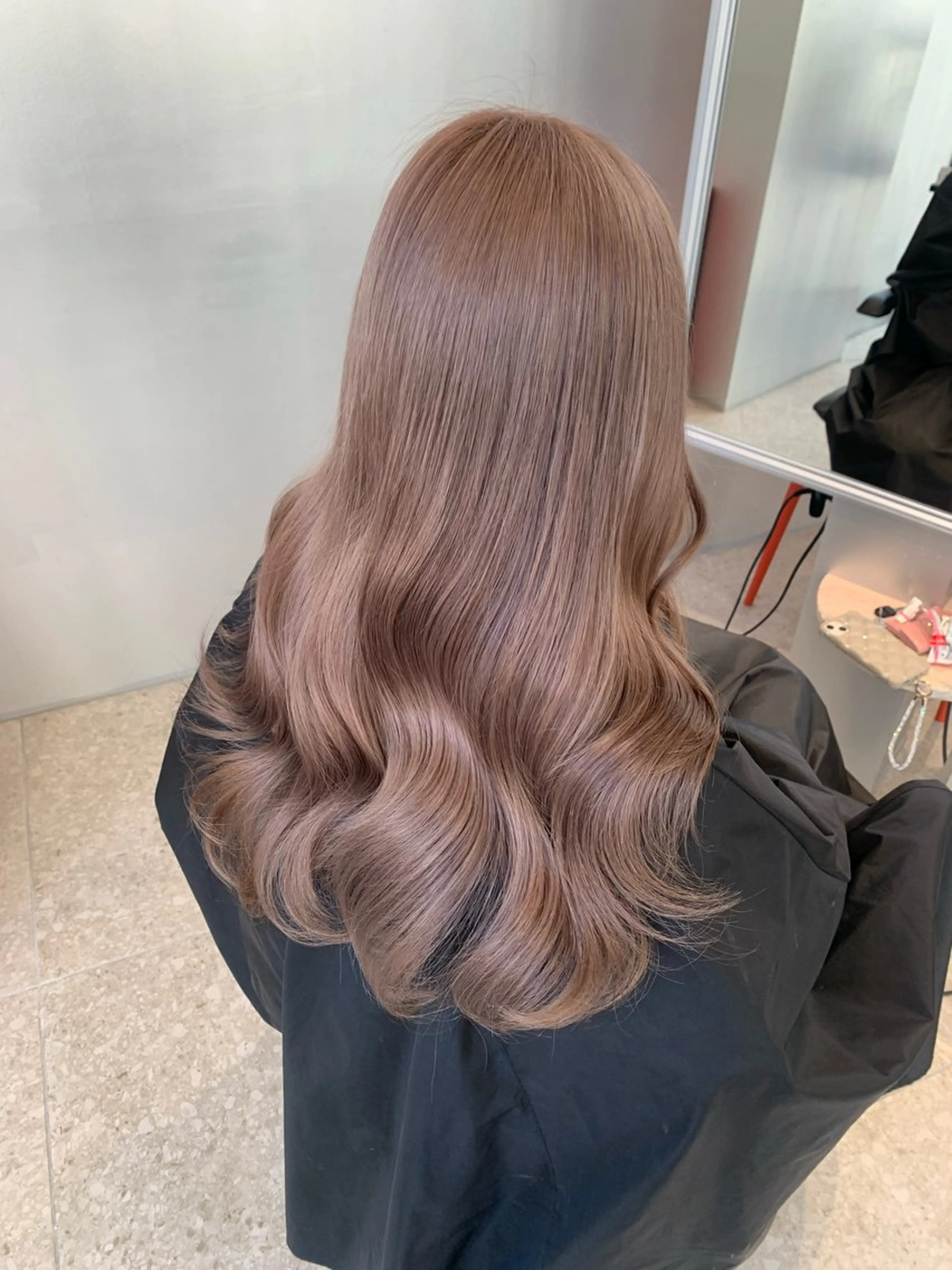 カラー ヘアカラー トリートメント PELE ハイトーン 児玉 大翔のヘアスタイル