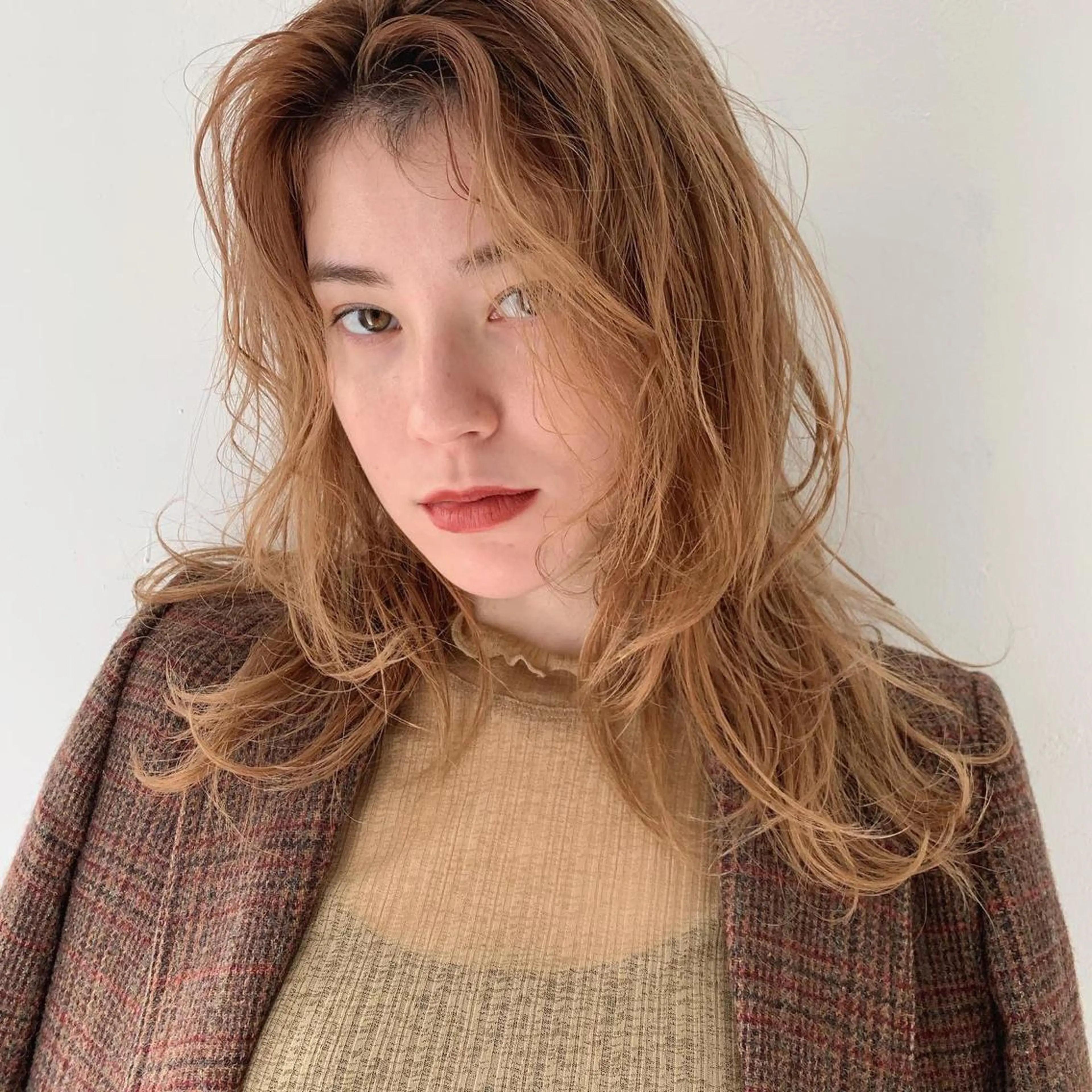 セミロング カラー ブームボックス所属・🐝ハイトーンカラー hachi🐝のヘアスタイル