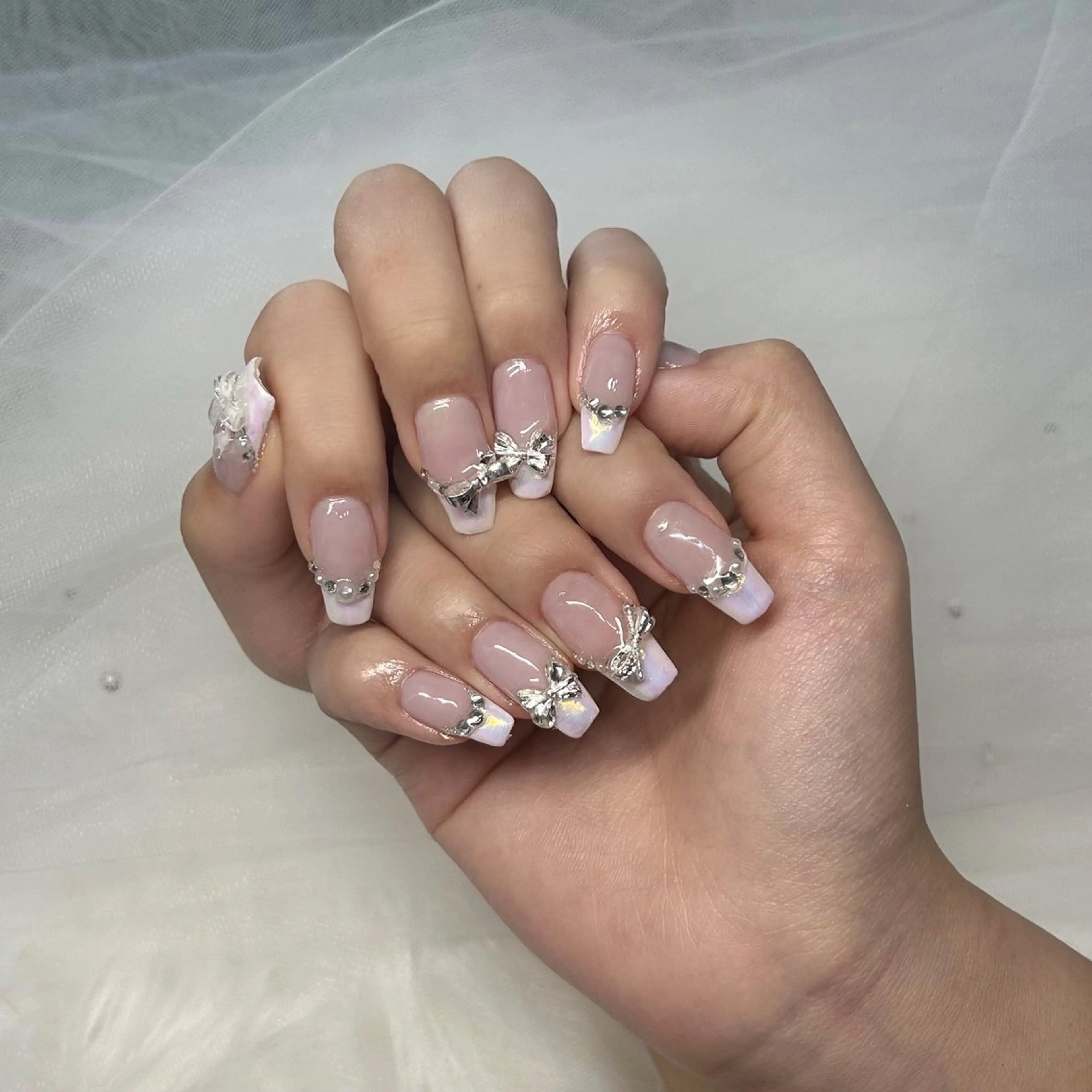 ネイル フレンチネイル ミラーネイル Nailsalon Sirius所属・SIRIUS manakaのネイルデザイン