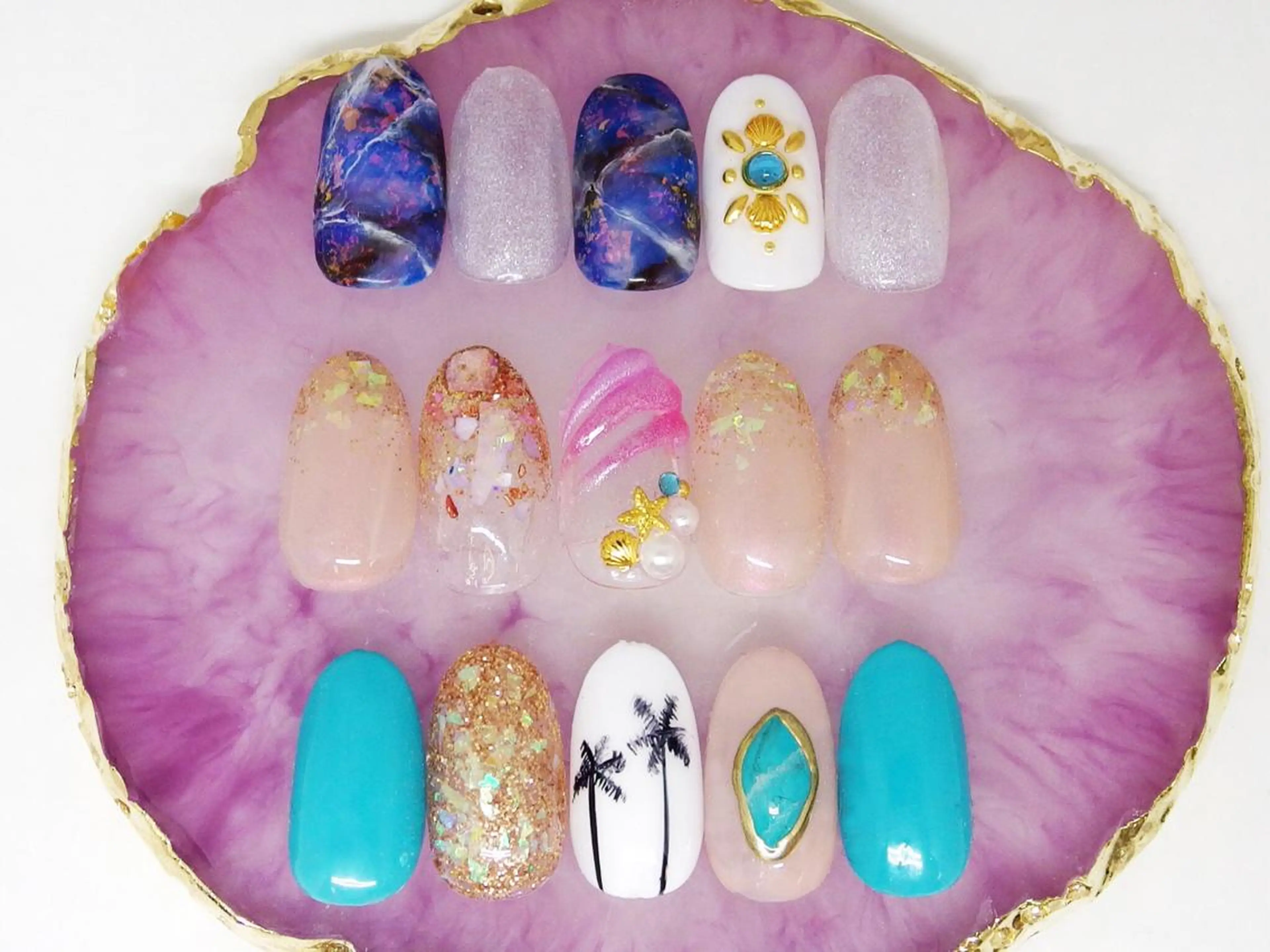 パーマ ティーエヌ 金山駅東口店のネイルデザイン