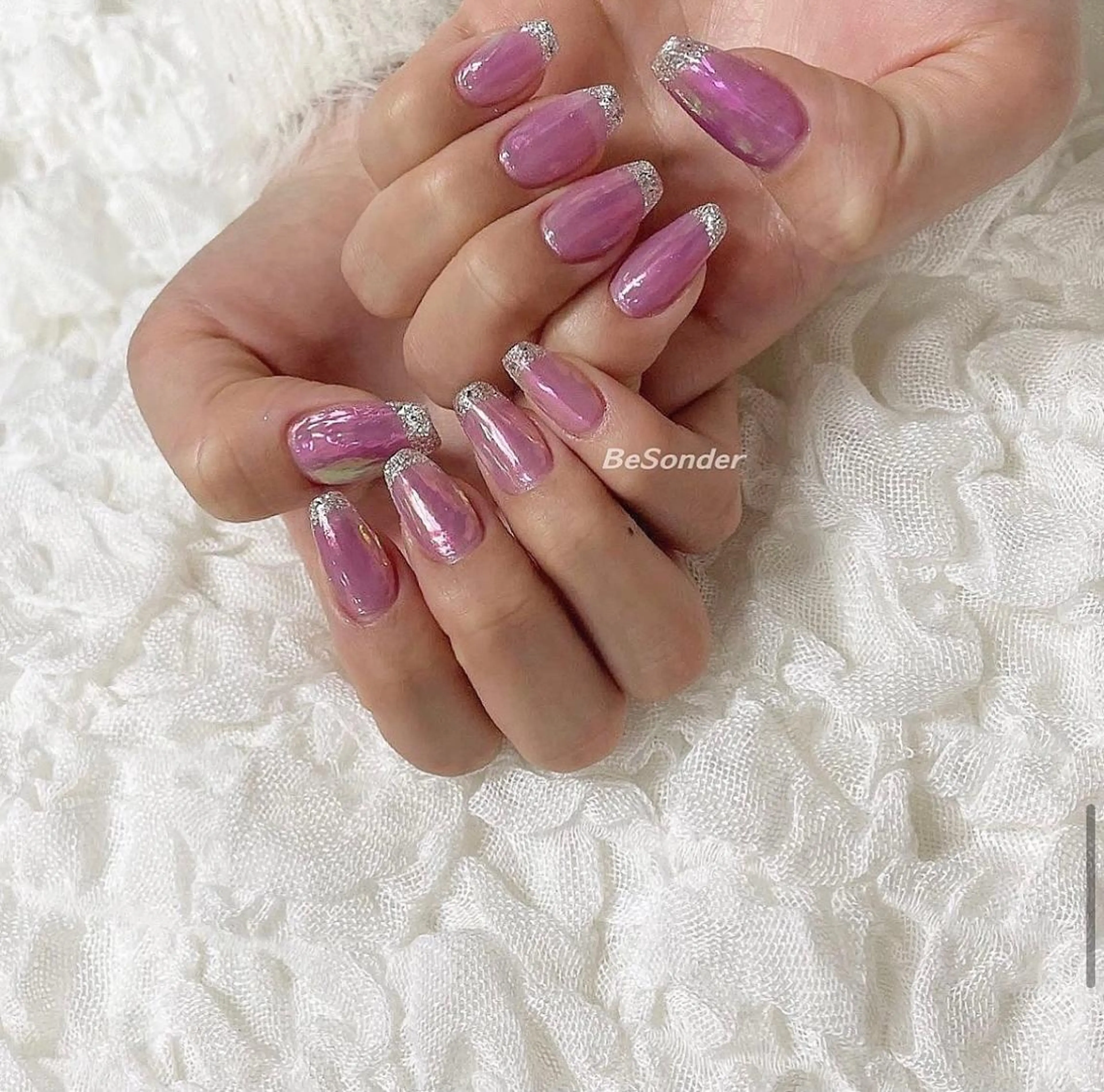 ネイル オーロラネイル フレンチネイル ガラスフレンチ キラキラネイル 𝐅𝐢𝐢【本町/ ネイル】Miho💜のネイルデザイン