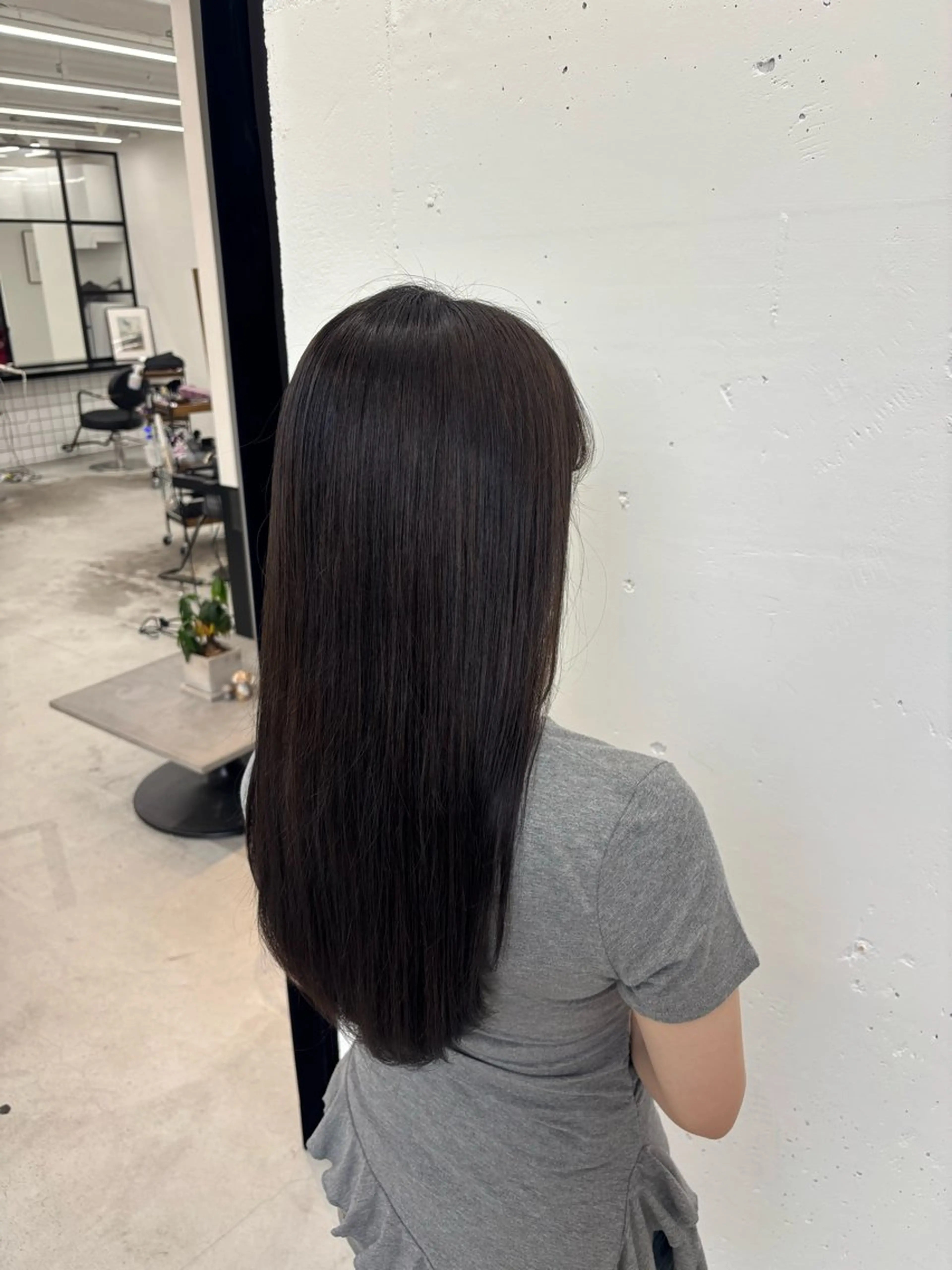 ロング カラー ダークグレー ダークグレージュ グレージュ ヘアカラー トリートメント ヘッドスパ 🌼あいり🌼 JILLSTUDIOのヘアスタイル