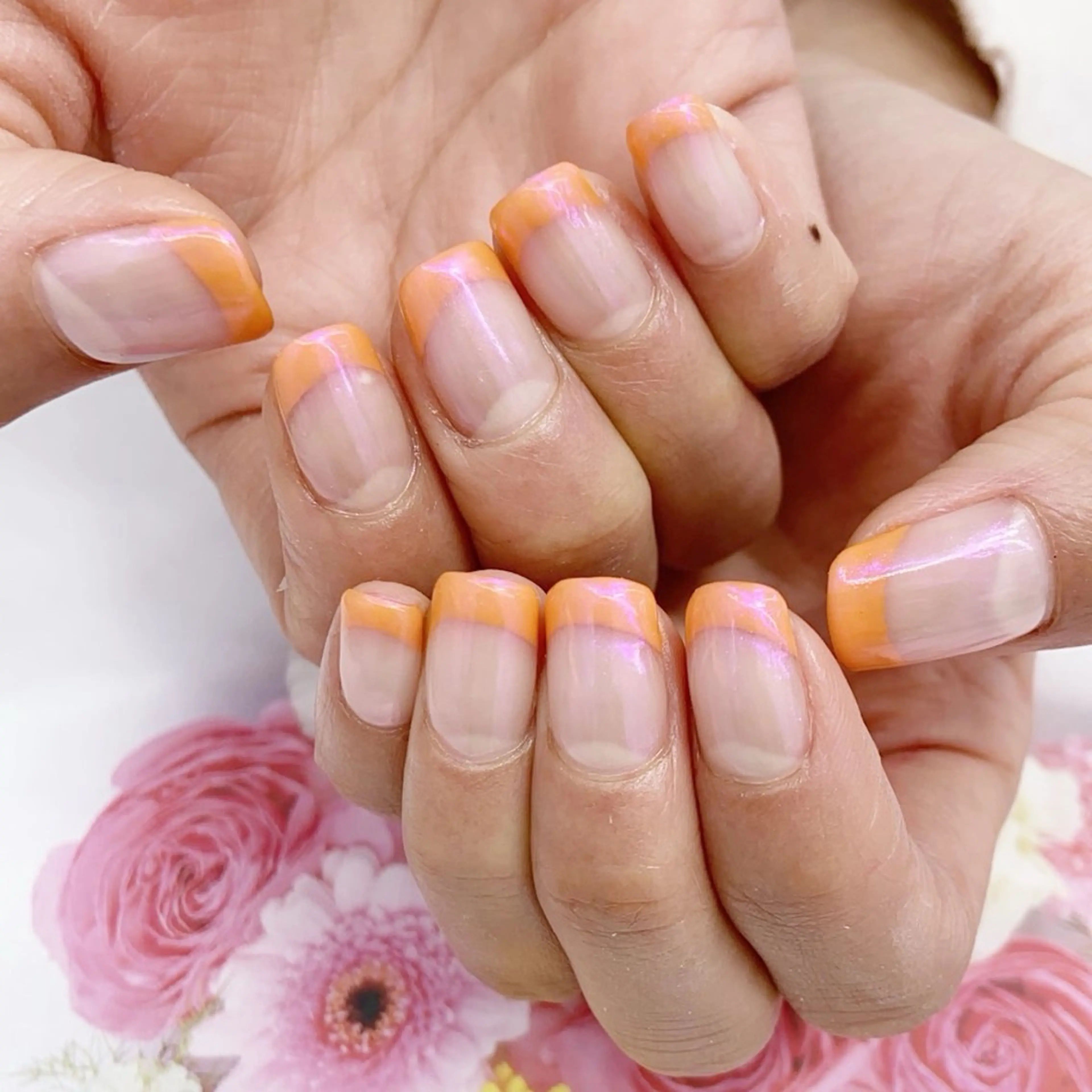 ネイル オーロラネイル フレンチネイル Nail R🌷 AKARI恵比寿のネイルデザイン