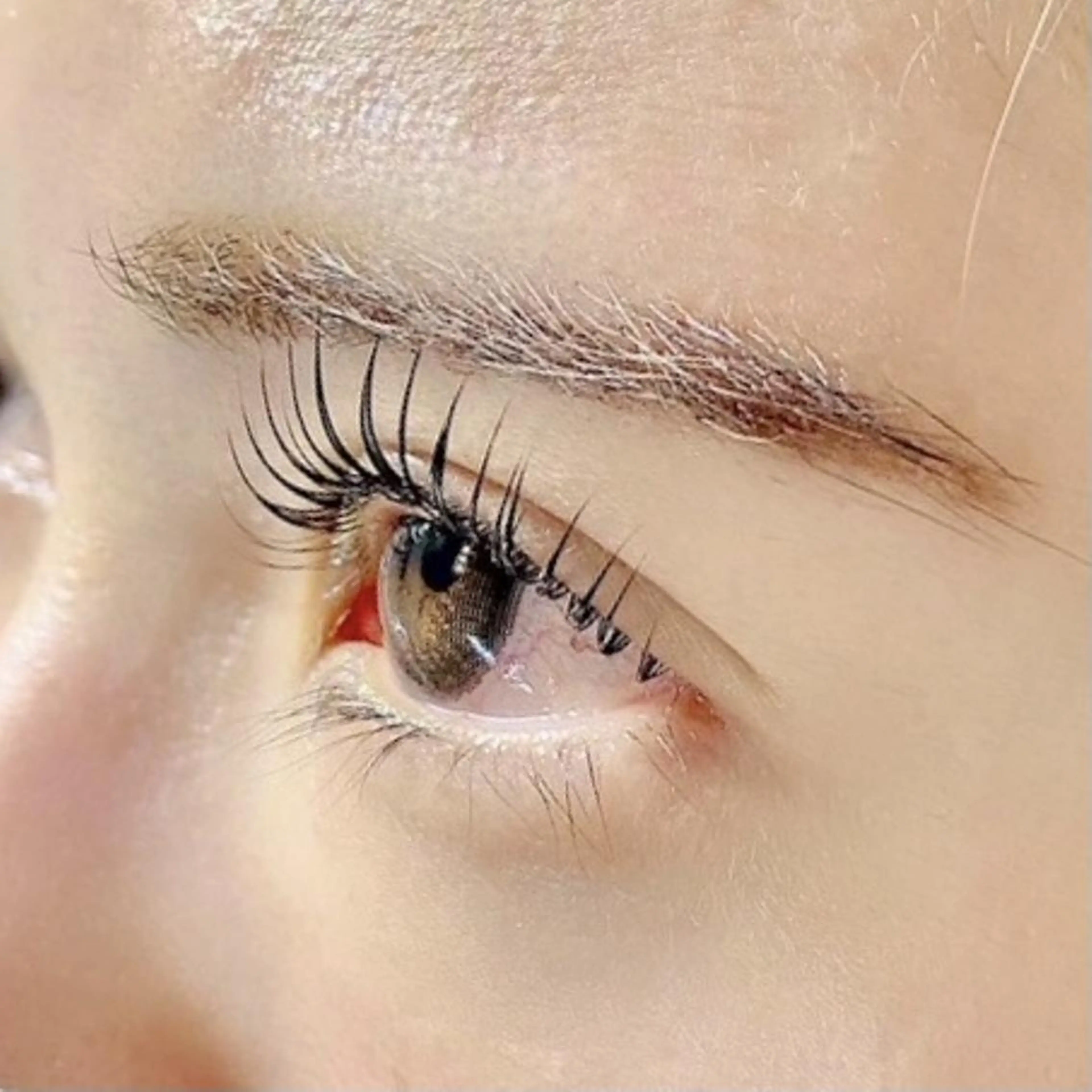 まつ毛パーマモデルの写真