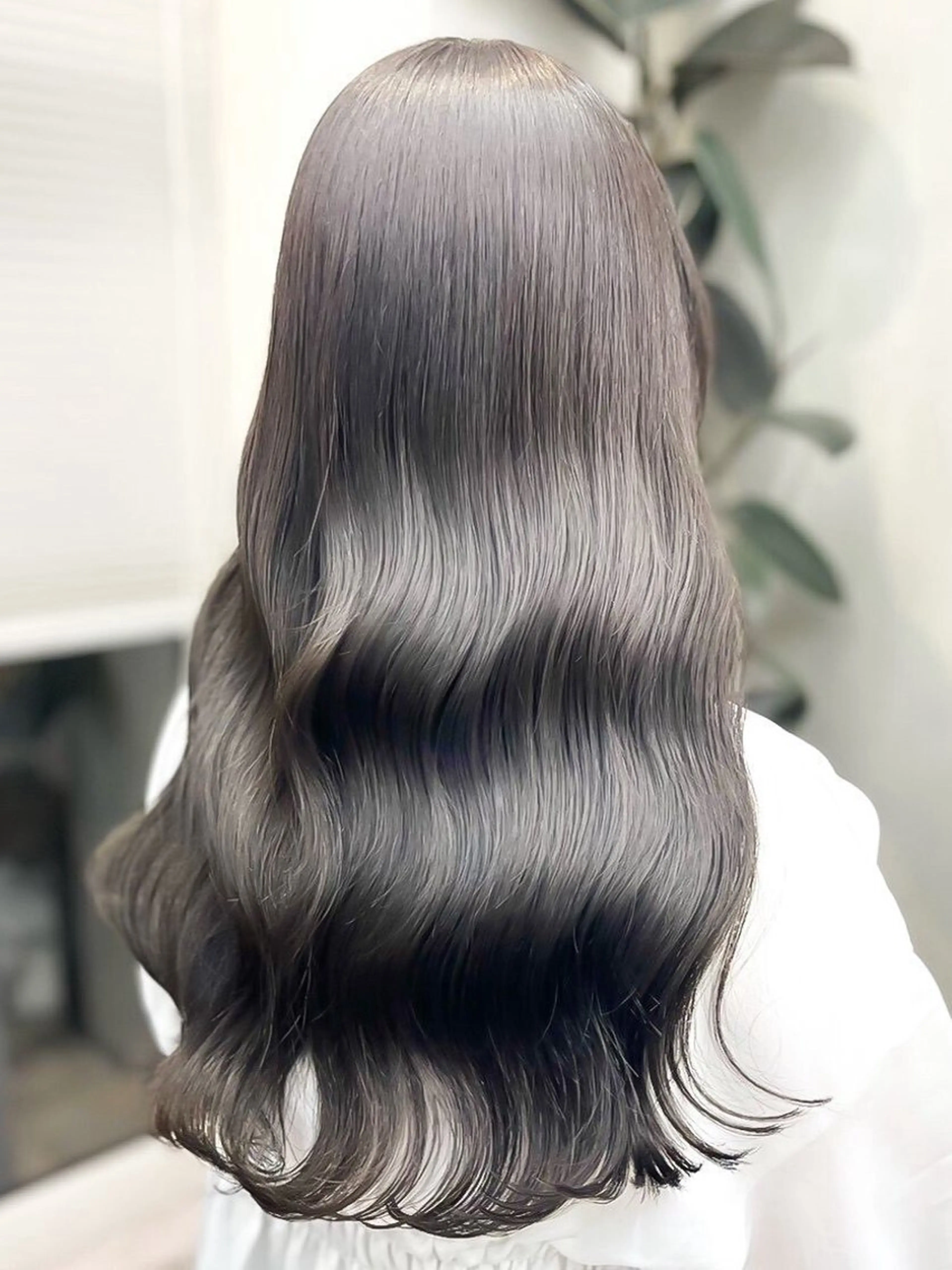 カラー 小林 梨穂菜のヘアスタイル