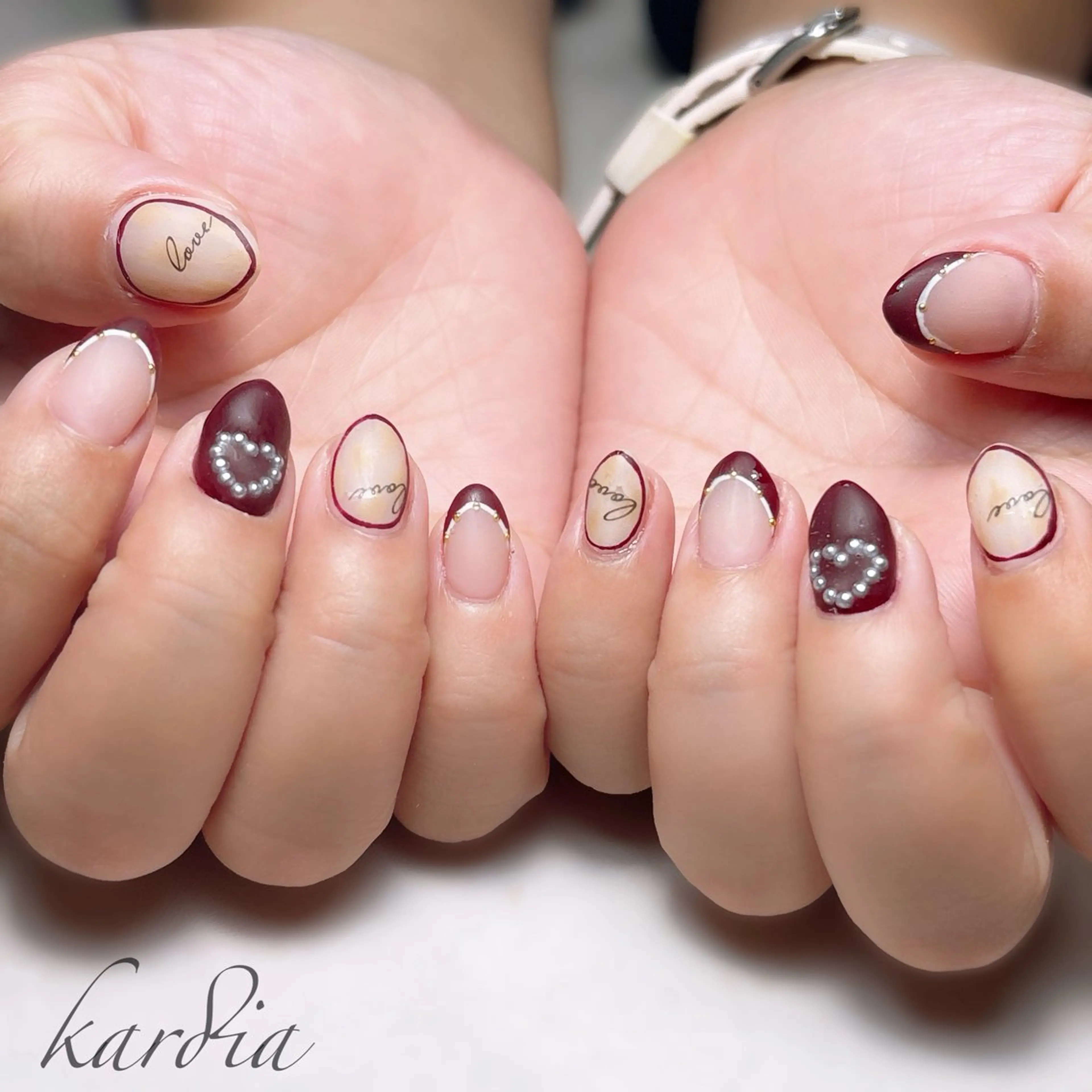 ネイル ハンドネイル καρδιά -ｶﾙﾃﾞｨｱ-のネイルデザイン