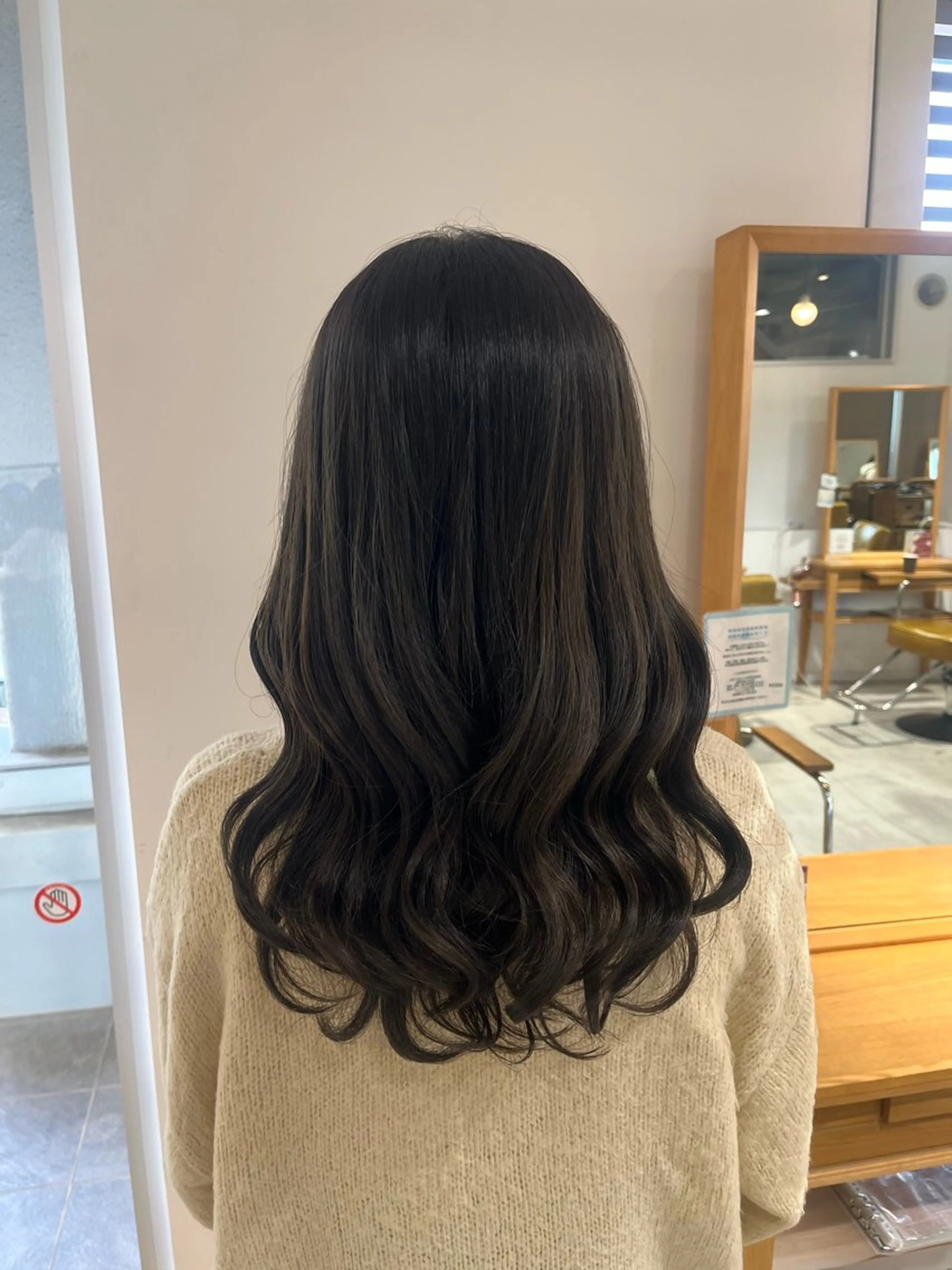 カラー ヘアカラー 和泉田 真白のヘアスタイル