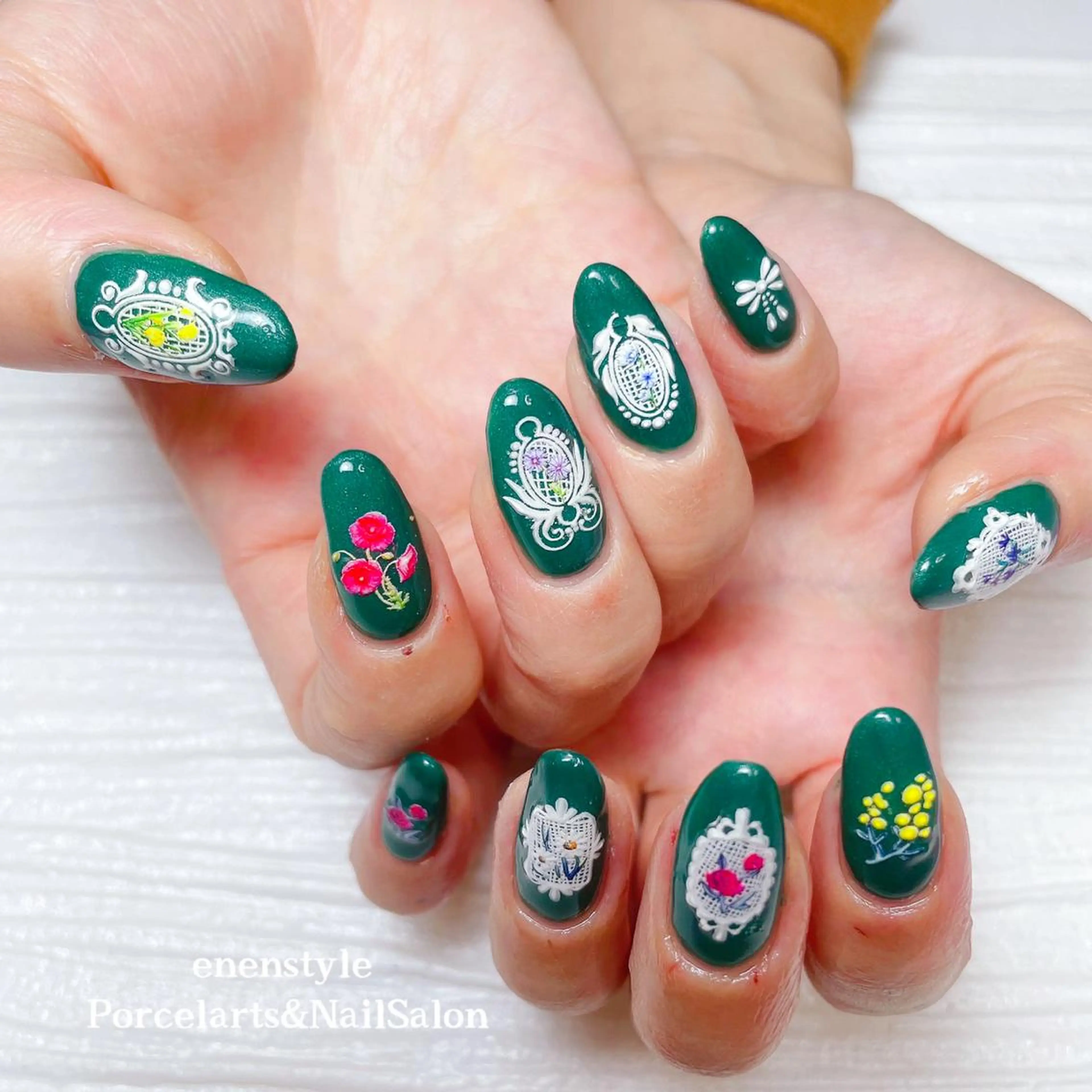 ミディアム ネイル 👑enen style👑のネイルデザイン