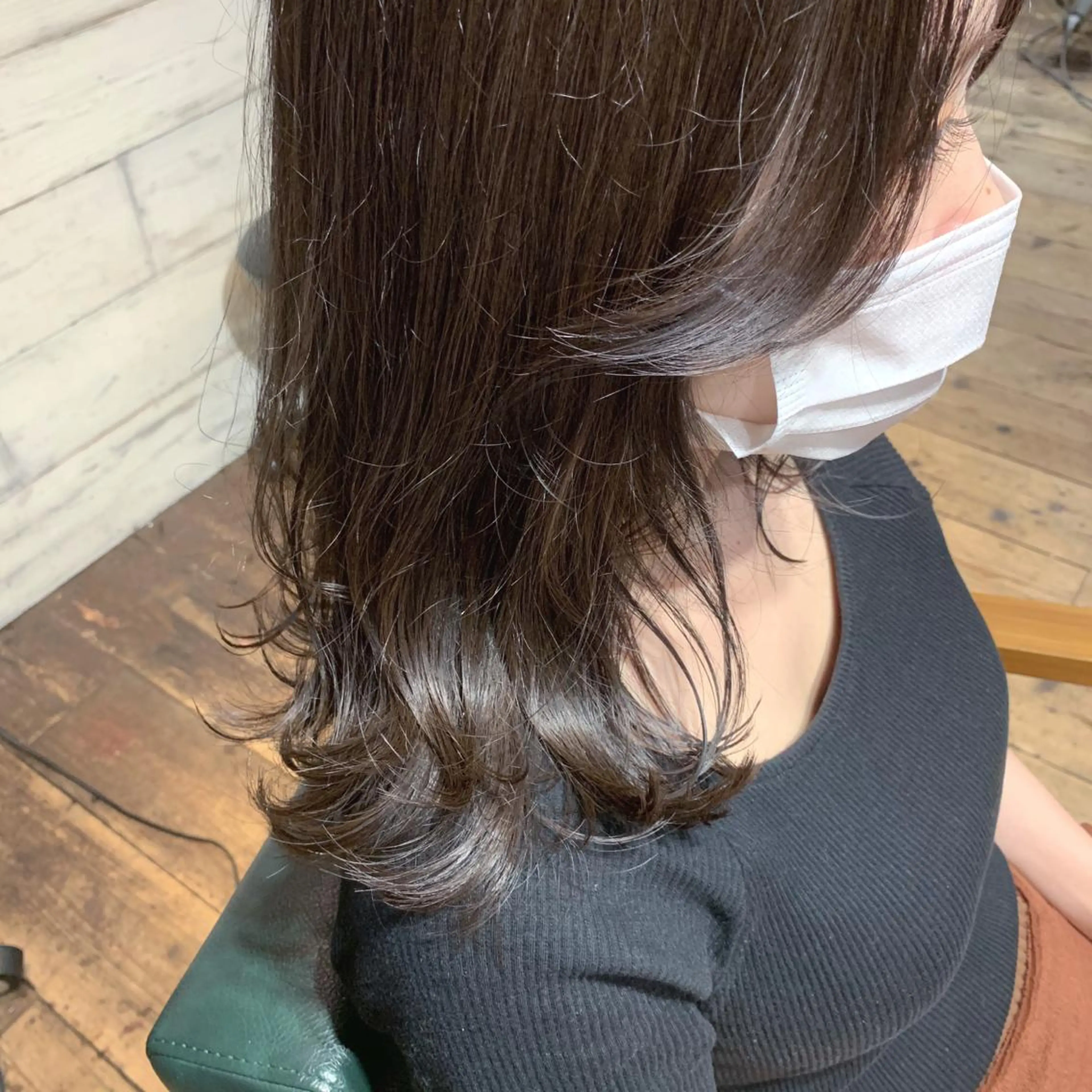 ミディアム カラー ツチダ カホのヘアスタイル