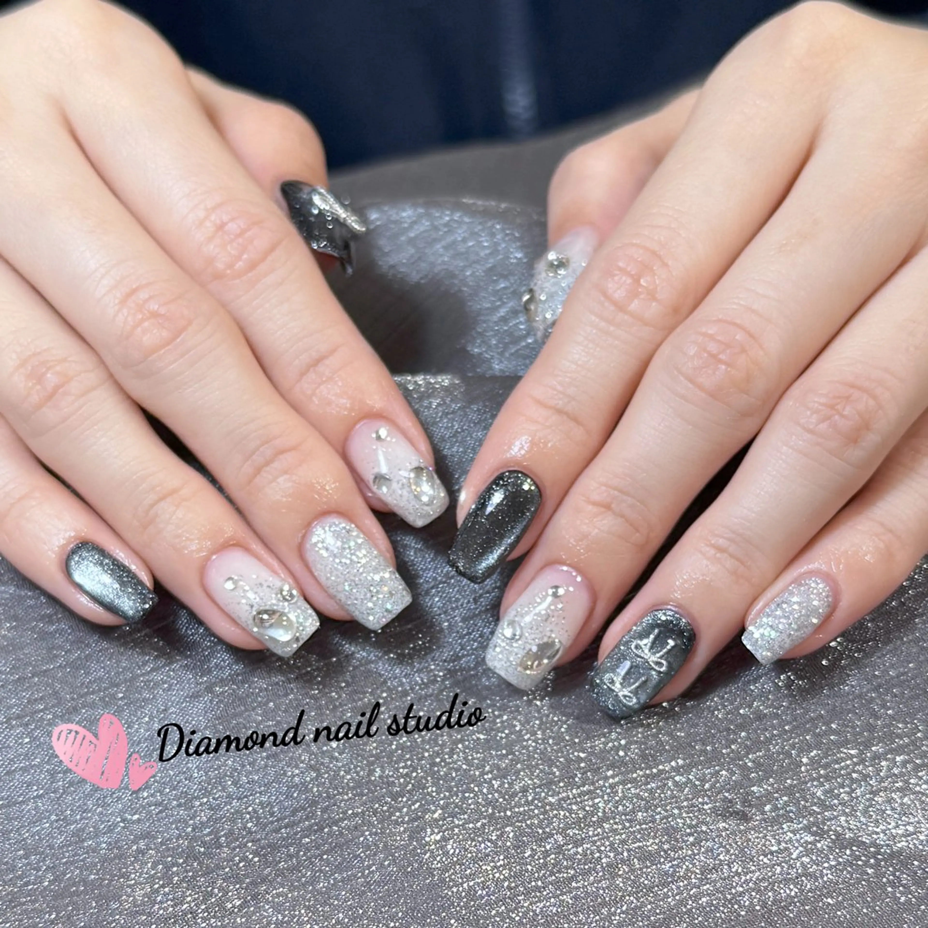 ネイル アートネイル オーロラネイル フラッシュネイル ガーリー キラキラネイル ハンドネイル DIAMOND NAILMANAMIのネイルデザイン