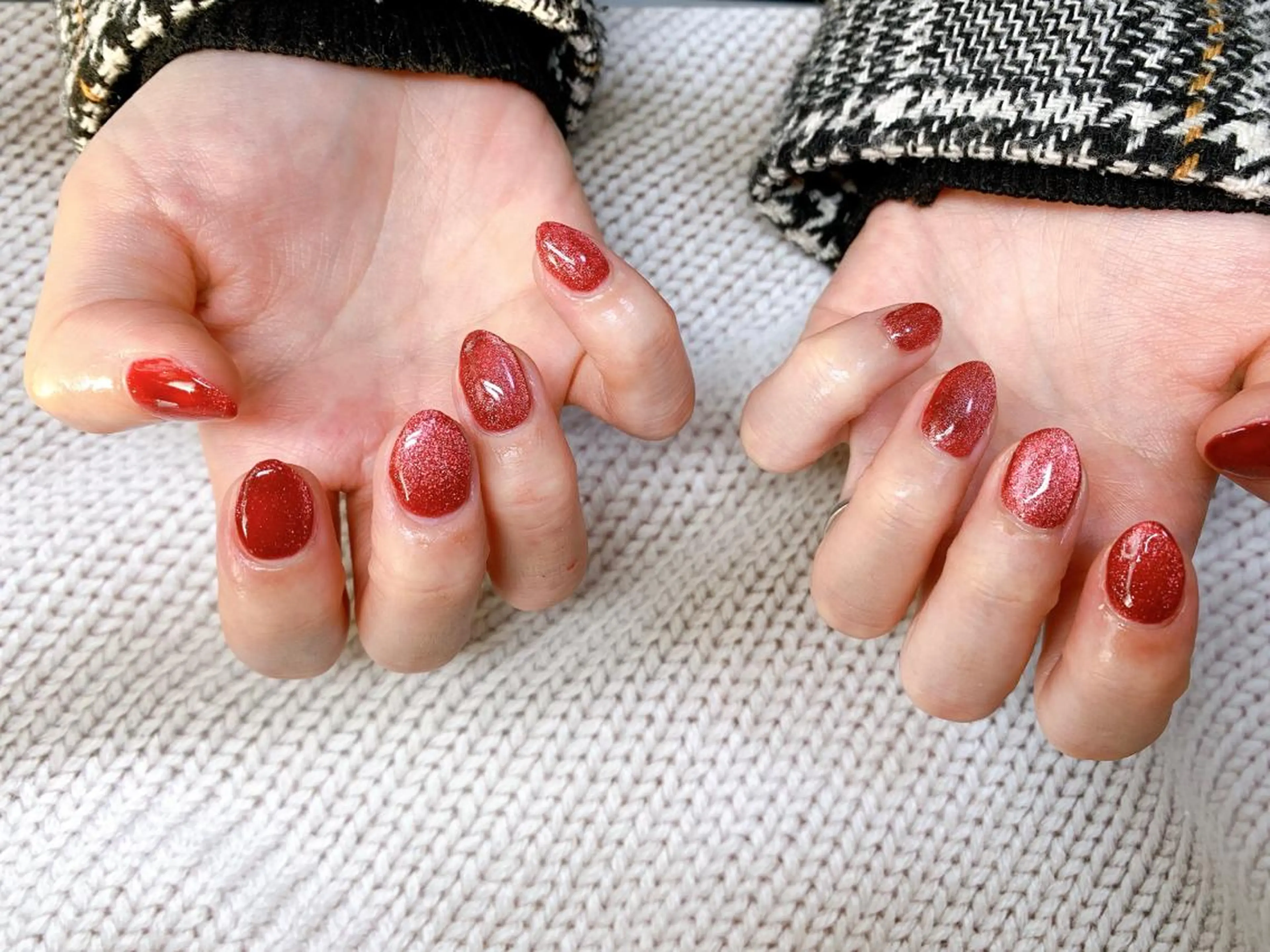 ネイル マグネットネイル マグネットワンカラー ワンカラーネイル 赤色 痩身/脱毛/ネイル HARUKAのエステ・リラクイメージ