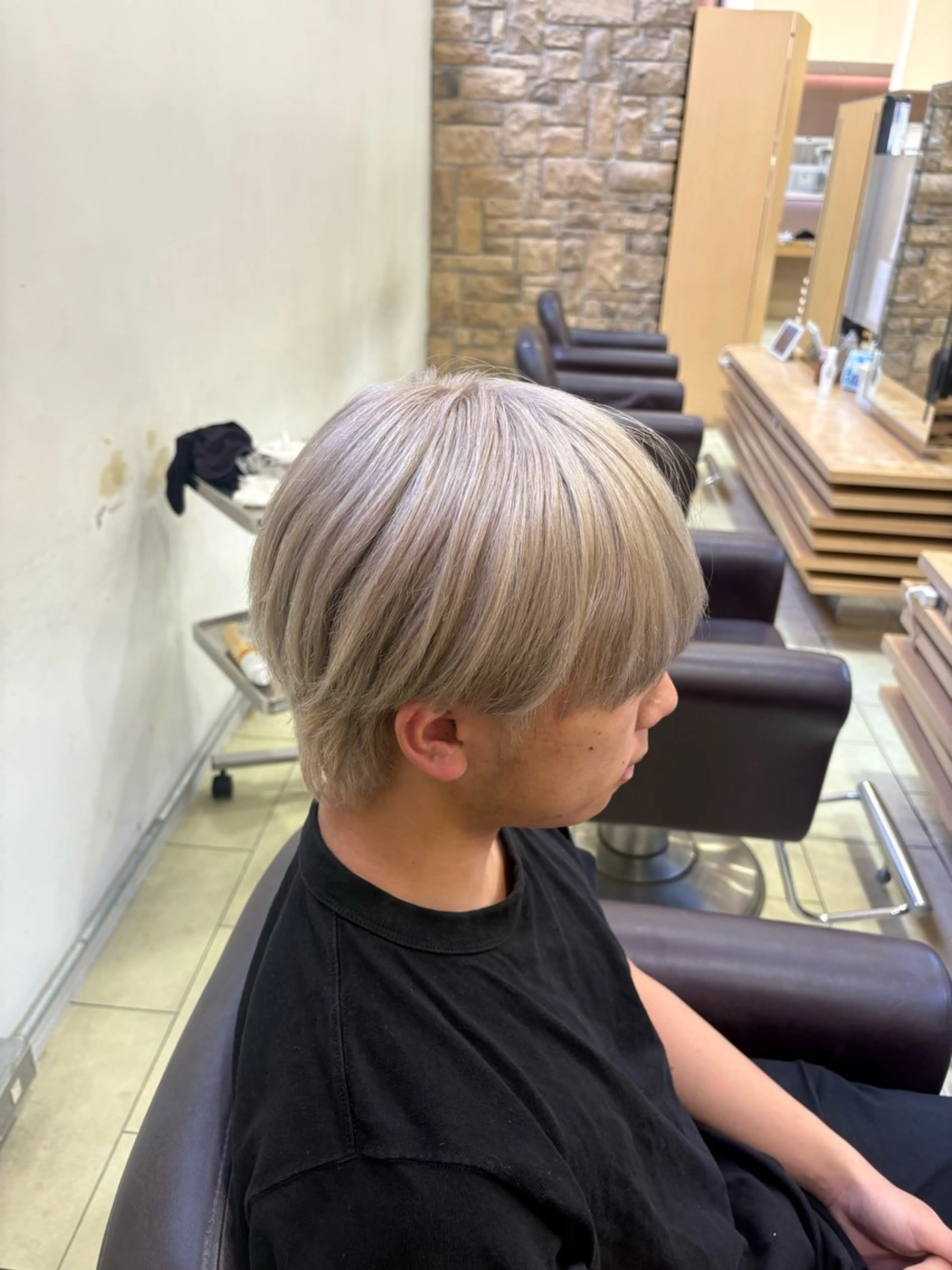 ショート ヘアカラー フェザーパーマ🪶 シャドウ/ジュンエイのヘアスタイル