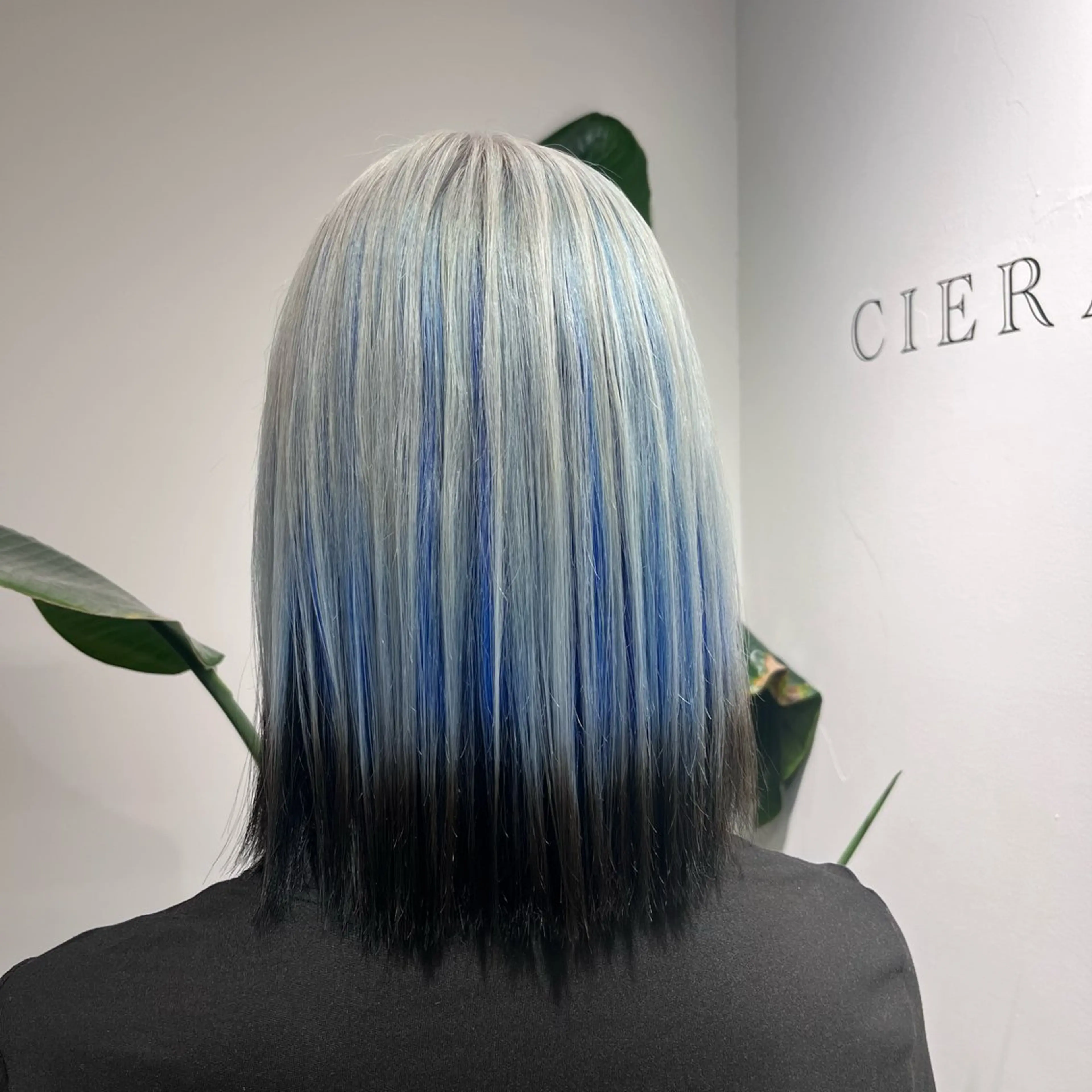 ミディアム カラー デザインカラー ヘアカラー EMMA🤍 CIERA.心斎橋のヘアスタイル