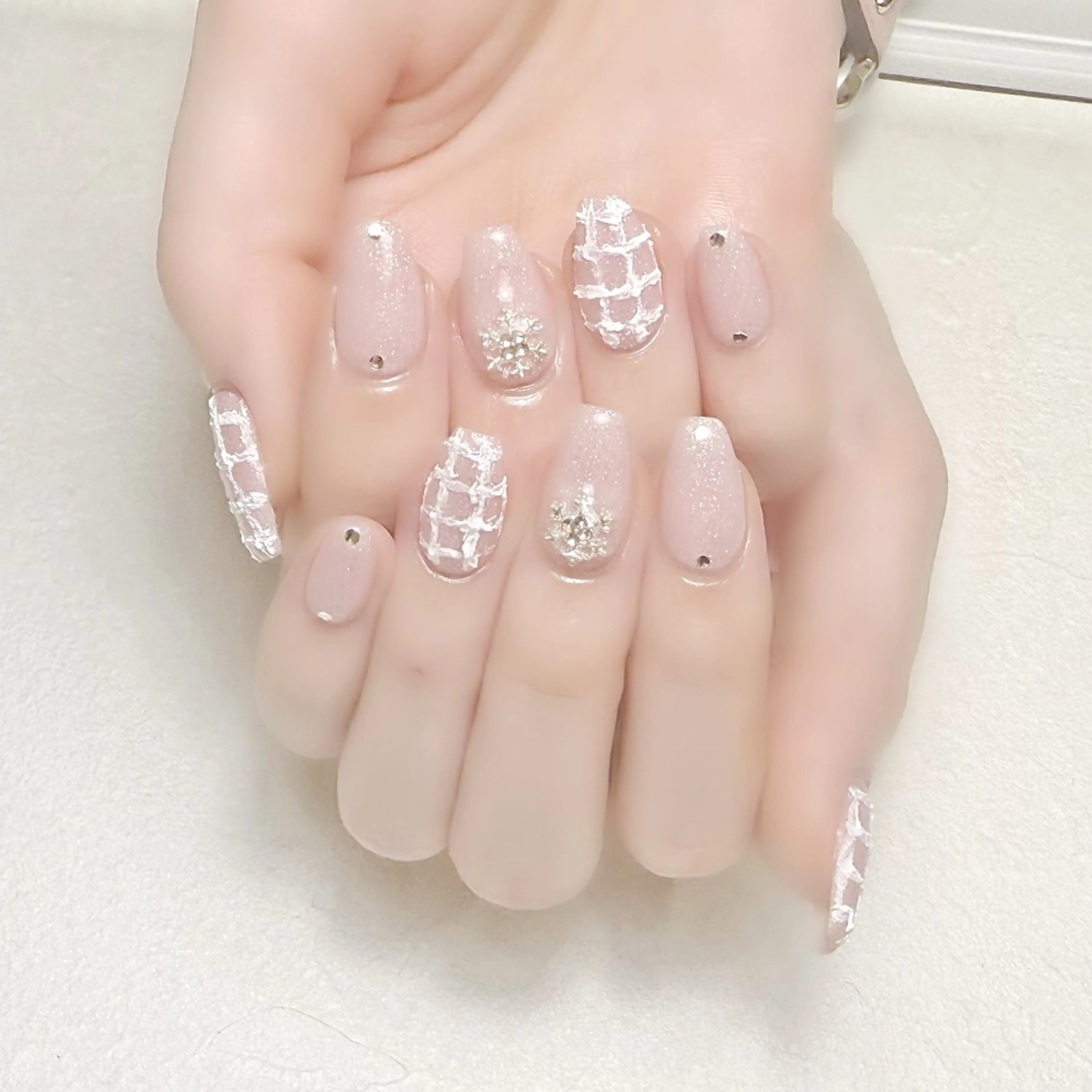 ネイル ラメ(グリッター) ピンク ワンホンネイル 冬ネイル rouse nail RISATOのネイルデザイン