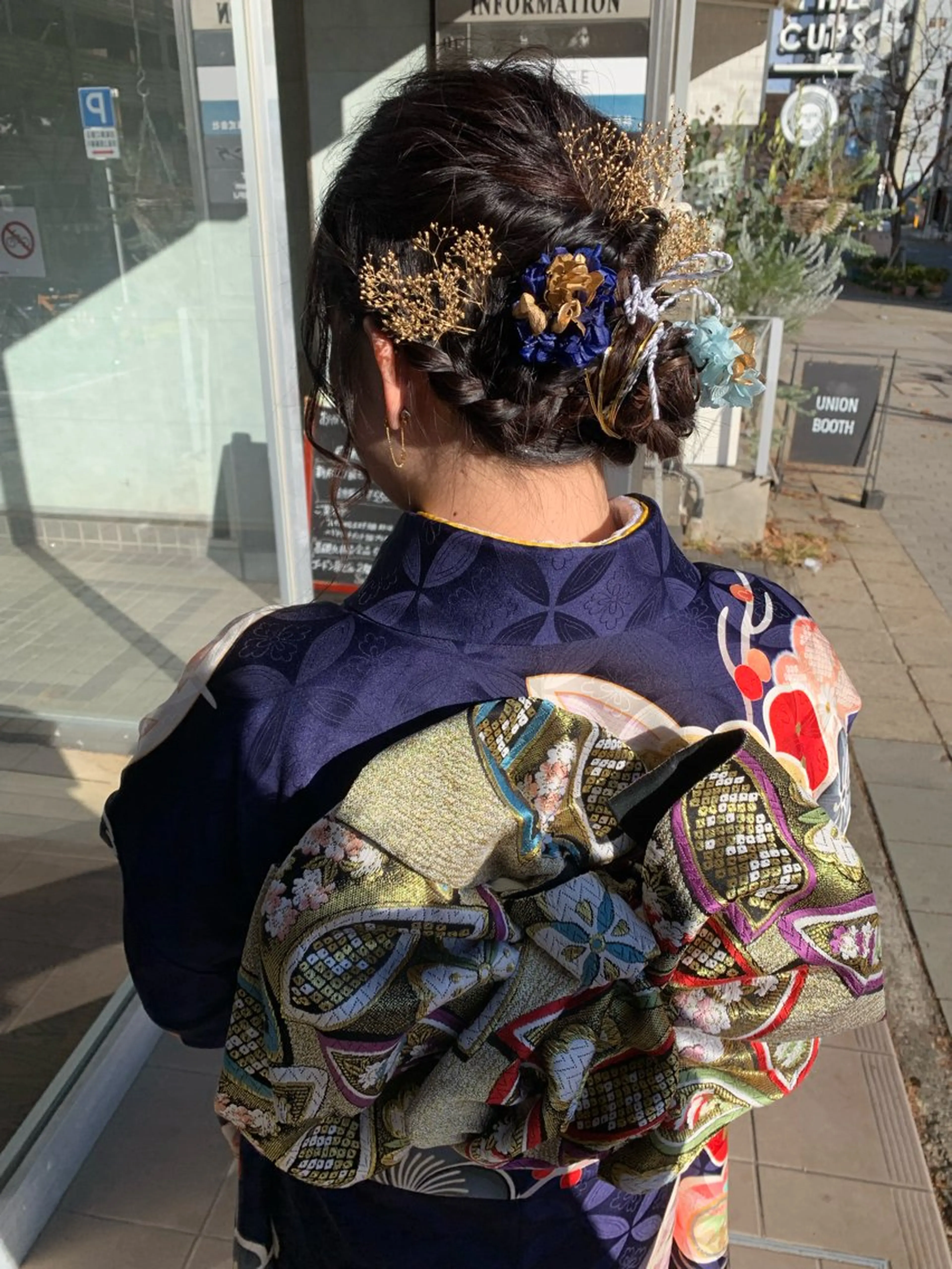 ミディアム ヘアアレンジ RINA .のヘアスタイル