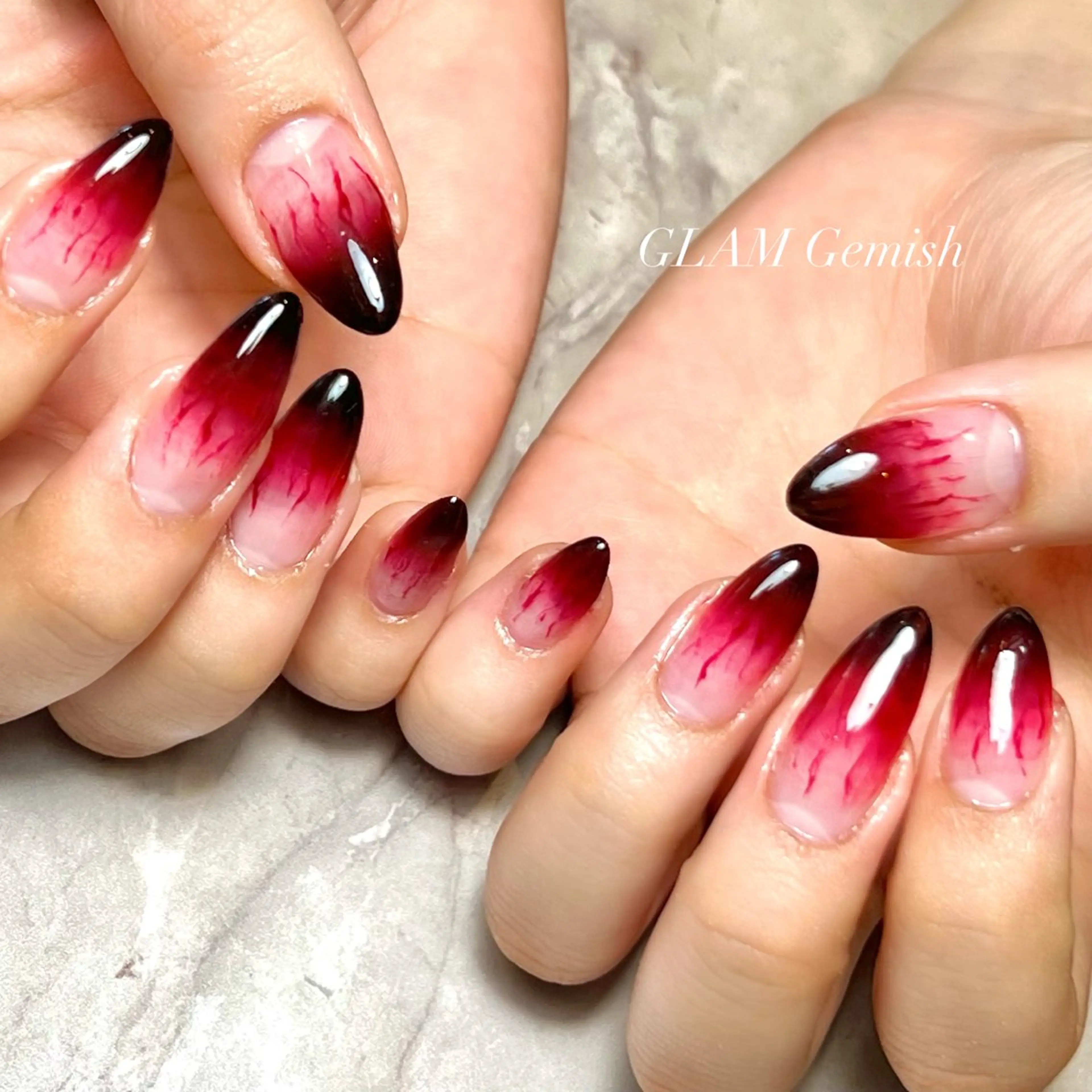 ネイル 持ち込み 藤崎 恵梨香のネイルデザイン