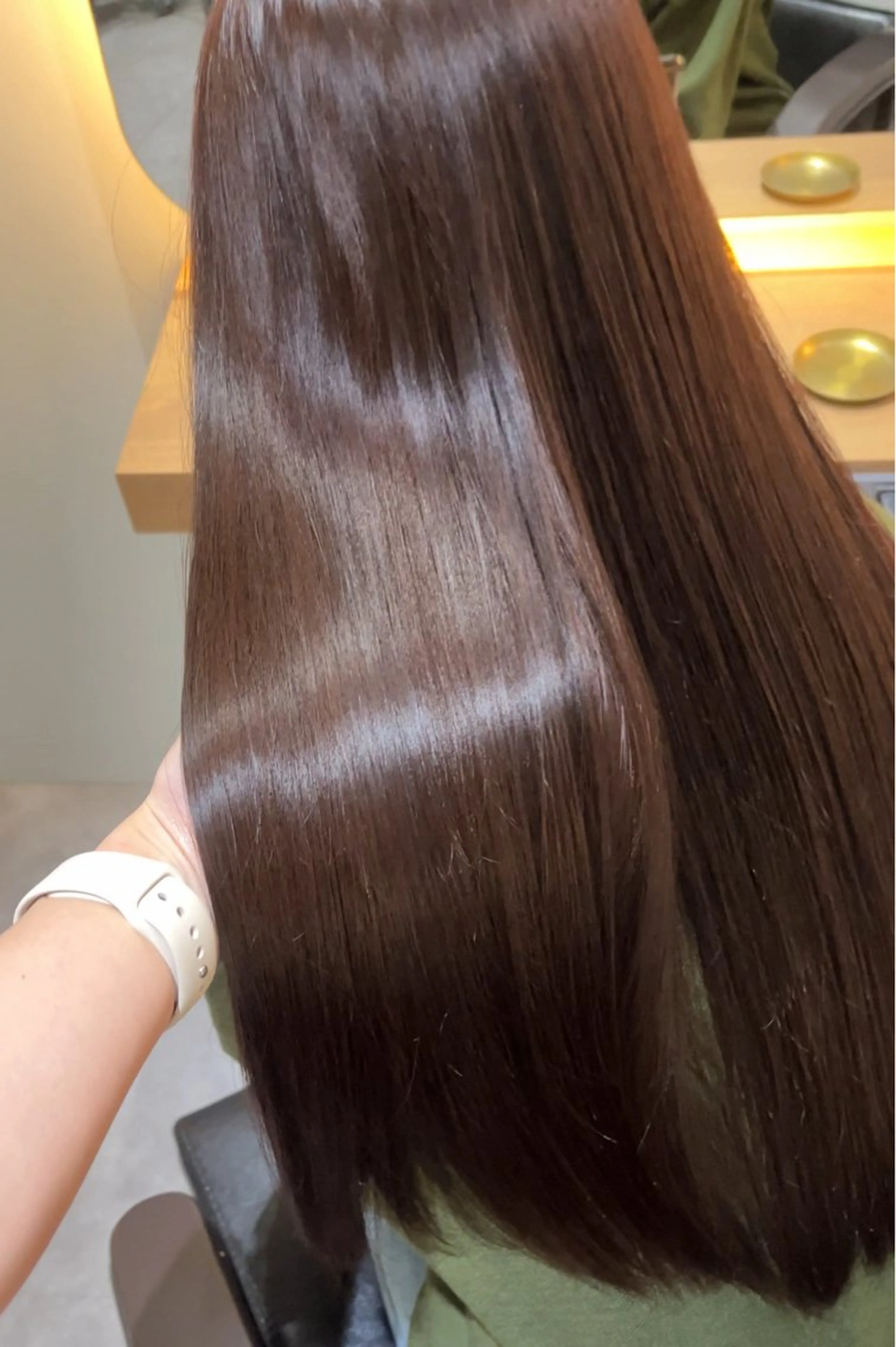 カラー イルミナカラー ヘアカラー レイヤーカット/ うる艶カラー/ユイのヘアスタイル