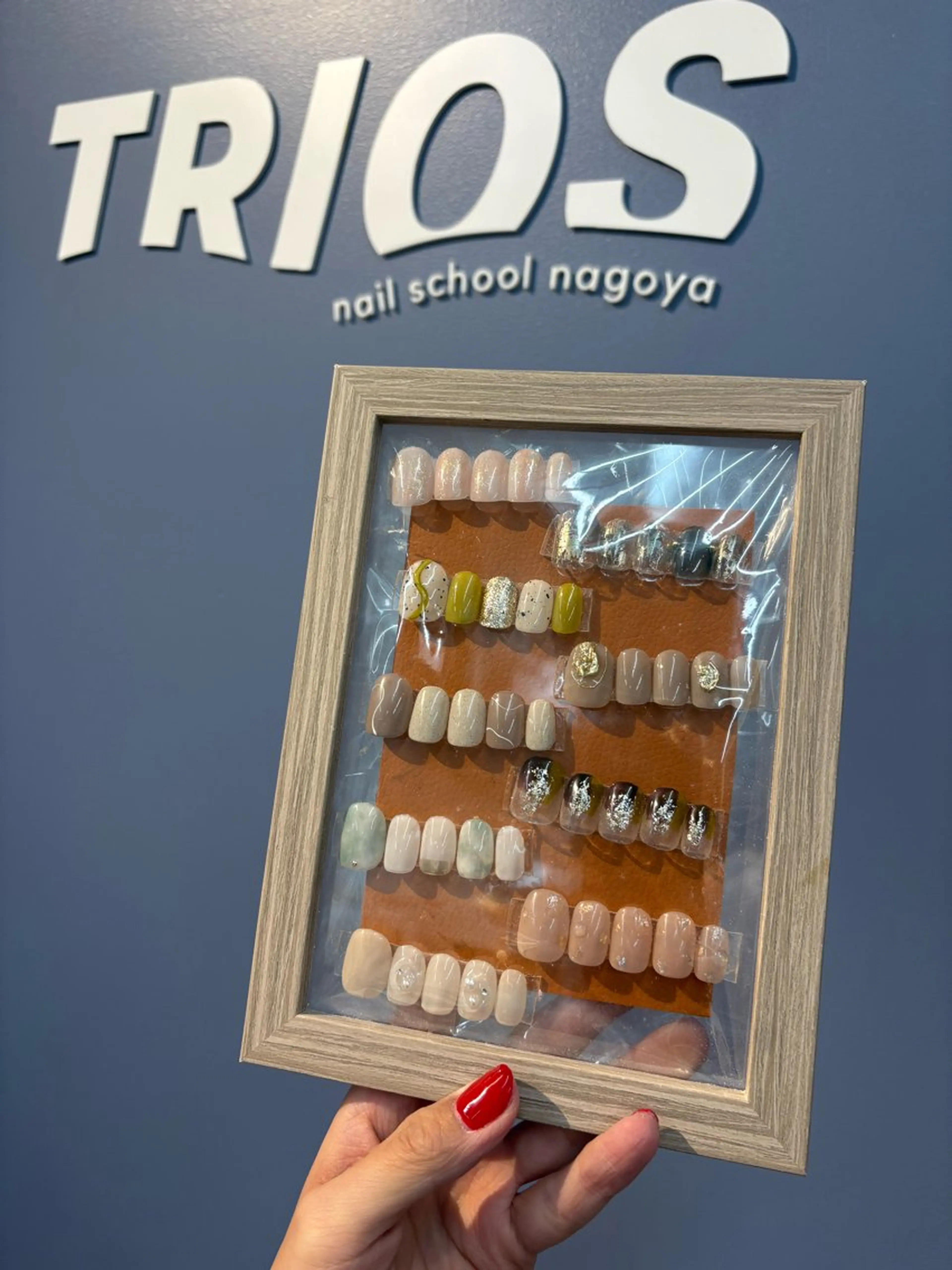 ネイル h △TRIOSのネイルデザイン