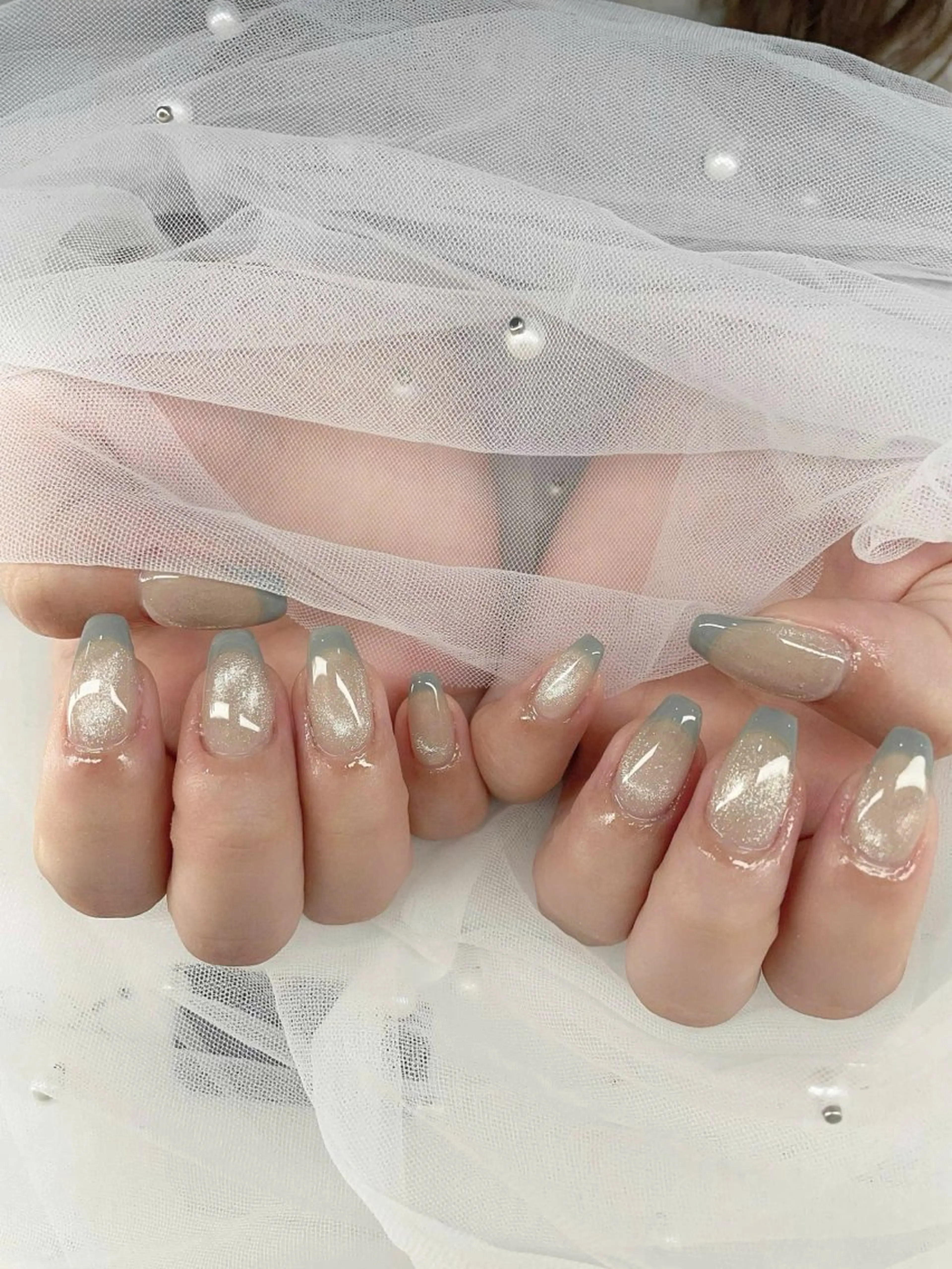 ネイル アニマル柄 オーロラネイル チークネイル フラッシュネイル ジェルネイル Lyna 池袋のネイルデザイン