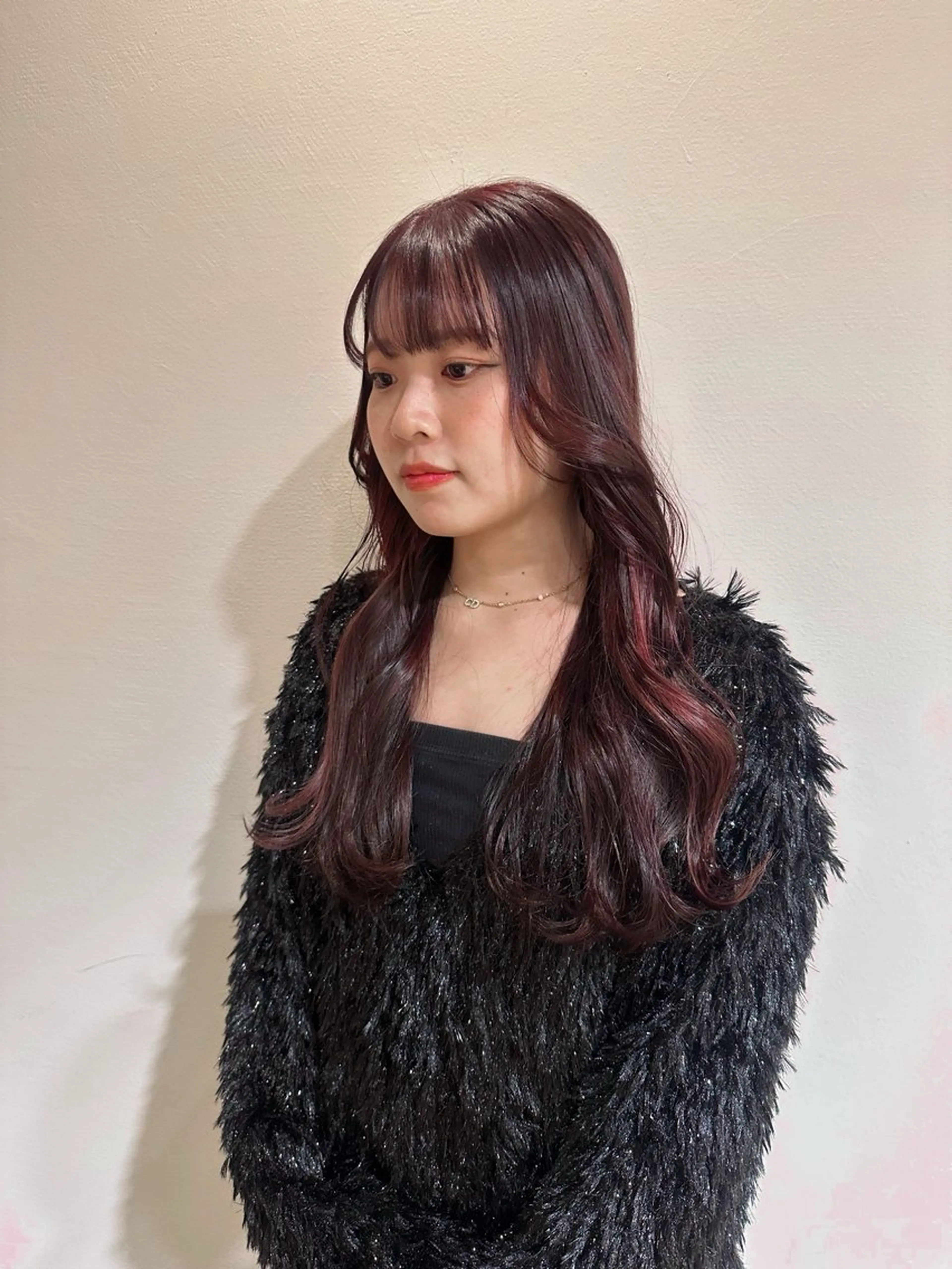 ロング カラー ヘアカラー 塩澤 榛奈のヘアスタイル